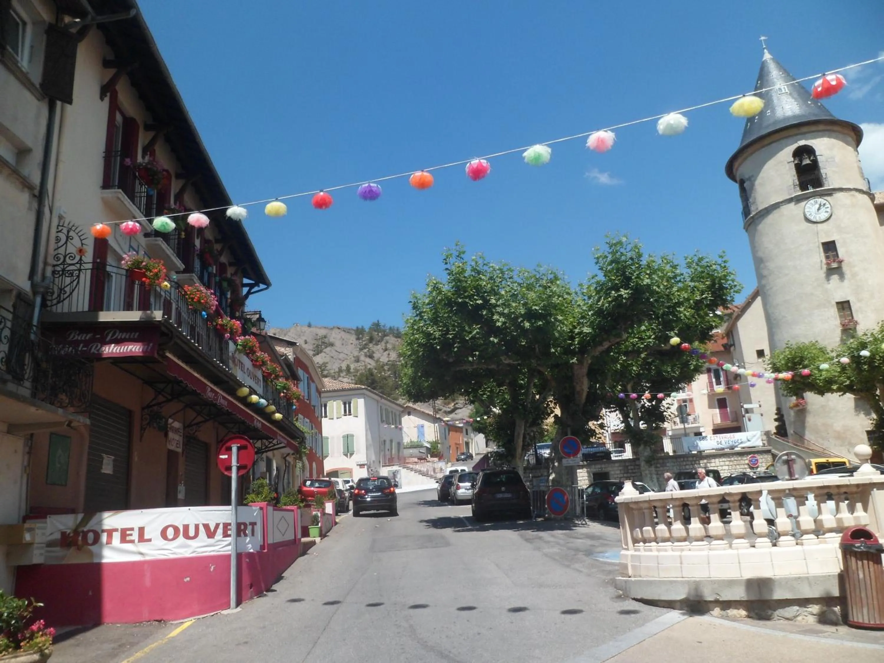 LE MODERNE VEYNES - Location d'appartements à la nuitée