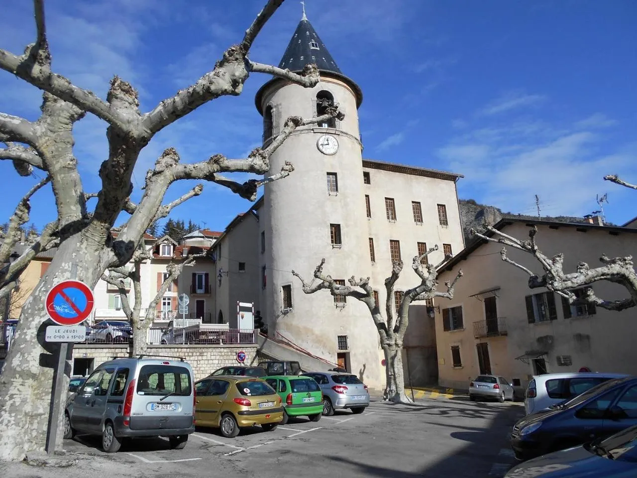 LE MODERNE VEYNES - Location d'appartements à la nuitée