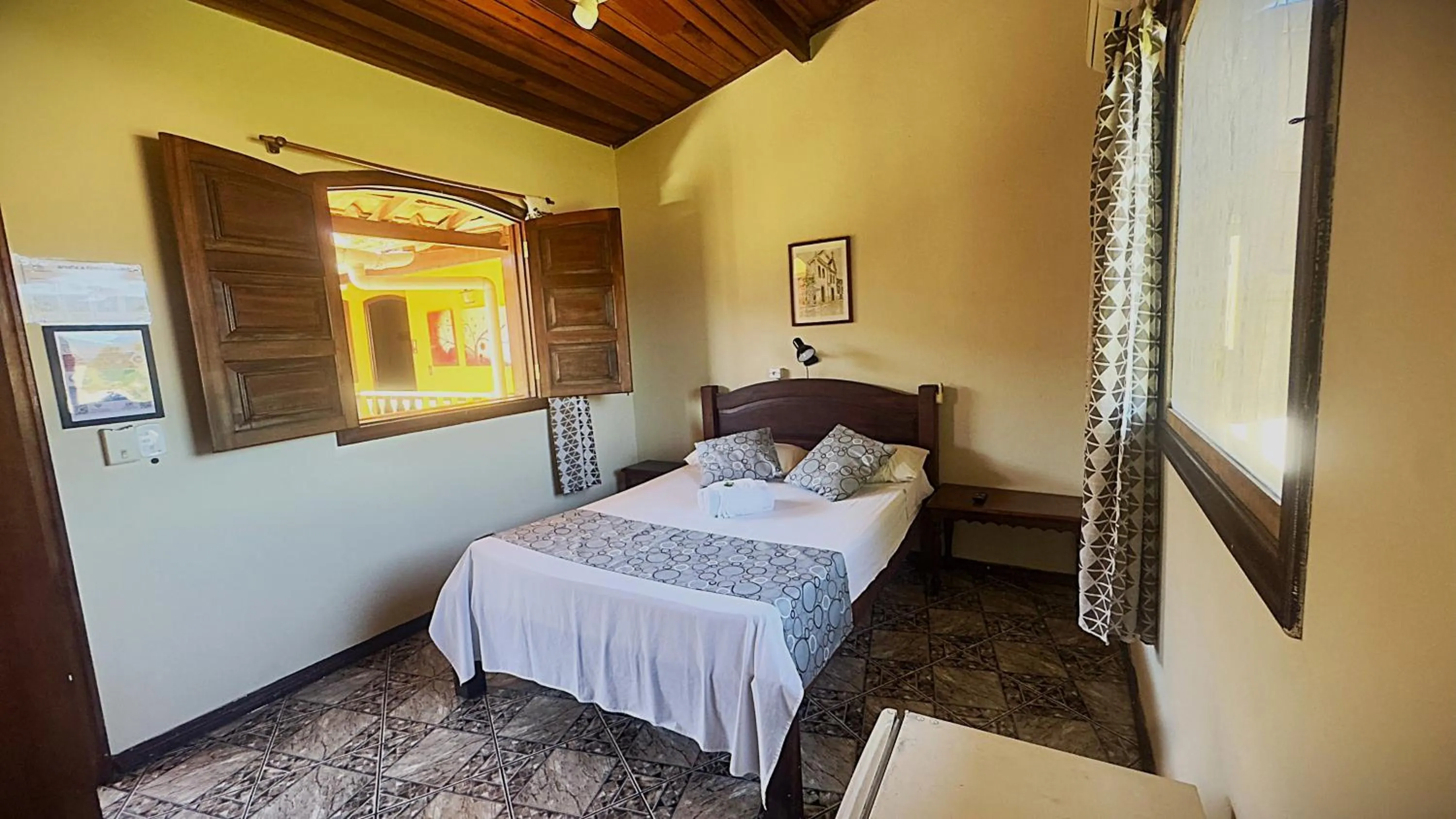 Bed in Pousada Parque Imperial no centro de Paraty