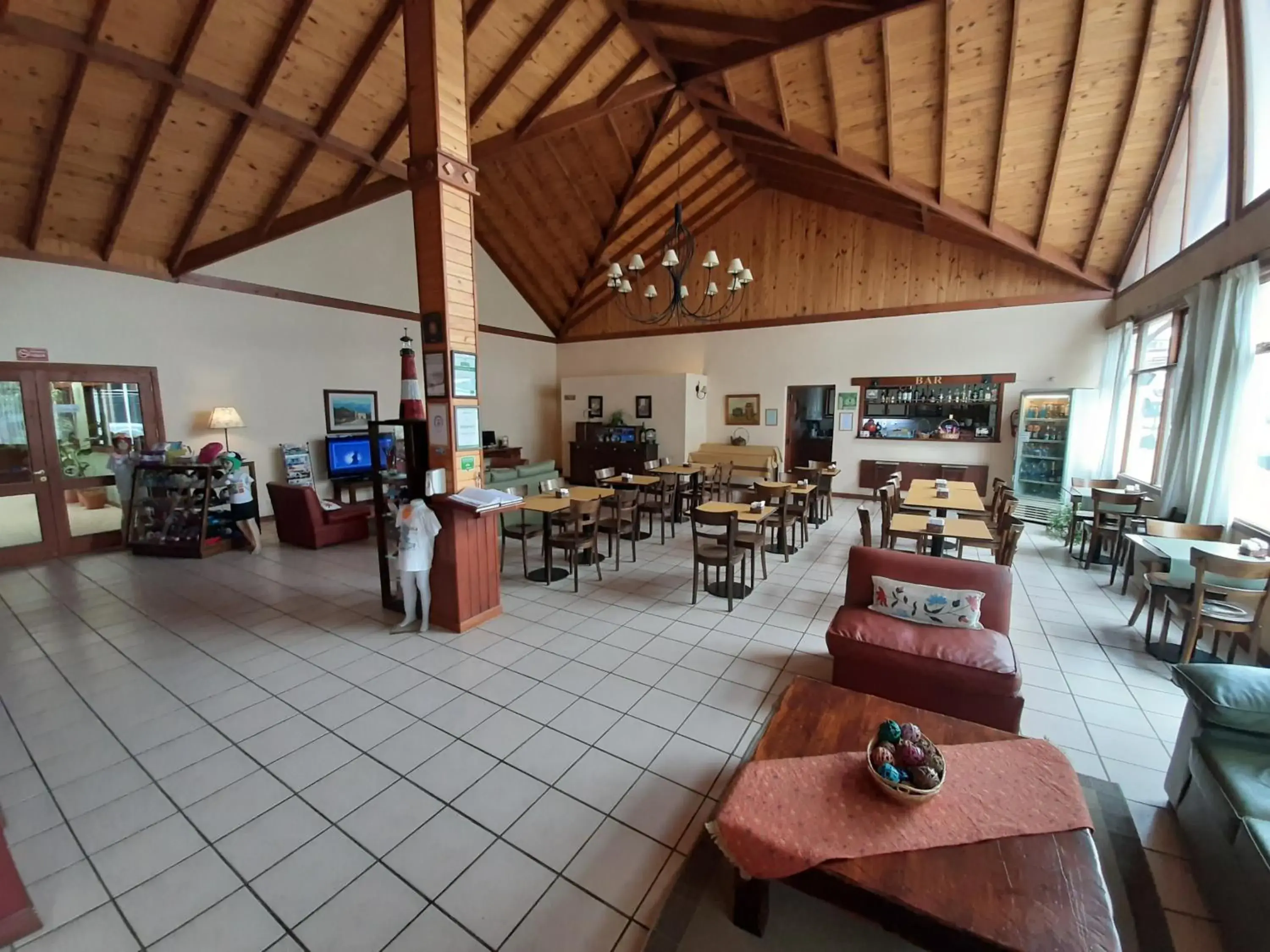 Lounge or bar in Hotel Austral Ushuaia Lounge or bar in Hotel Austral Ushuaia