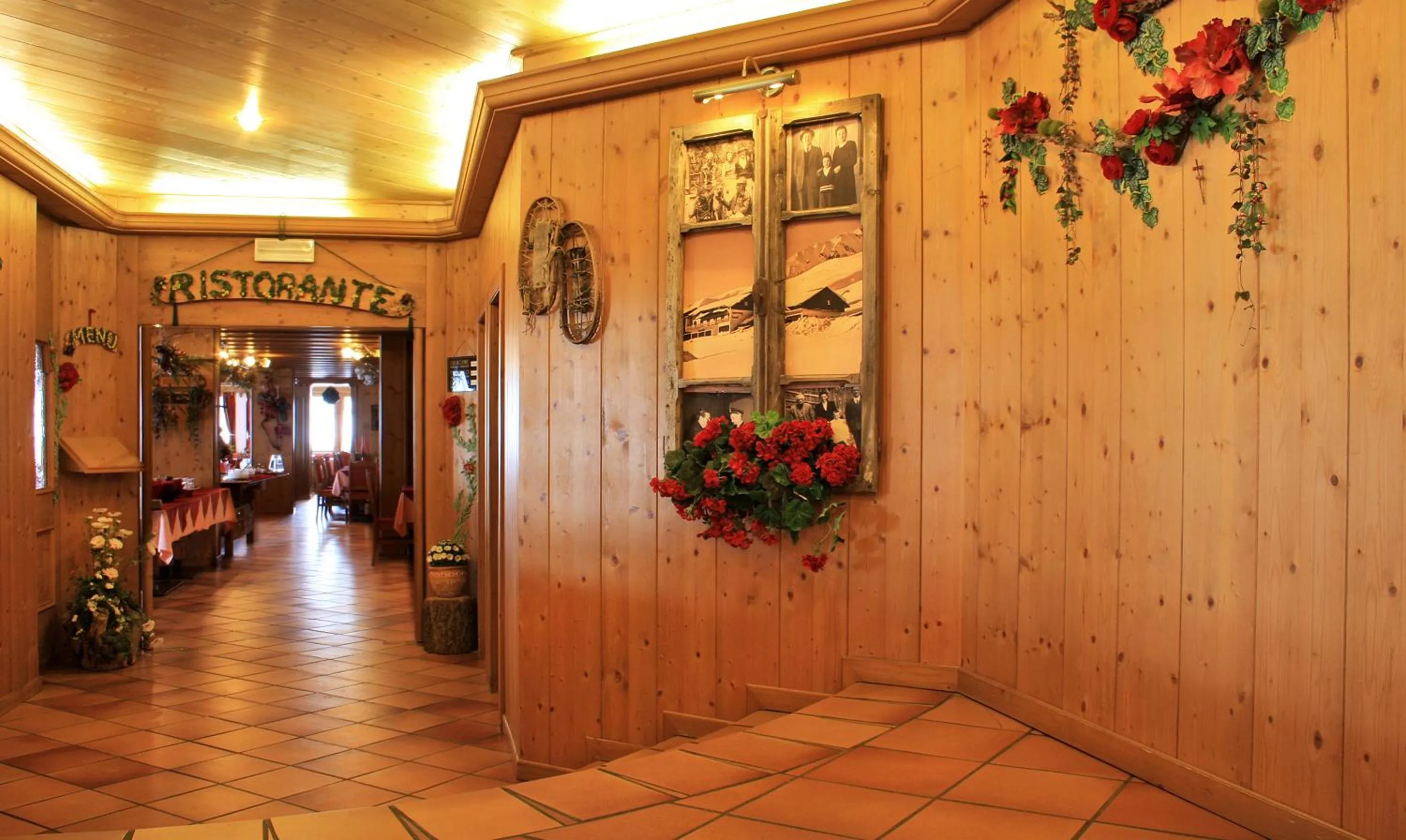 Restaurant/places to eat in Sporting Hotel