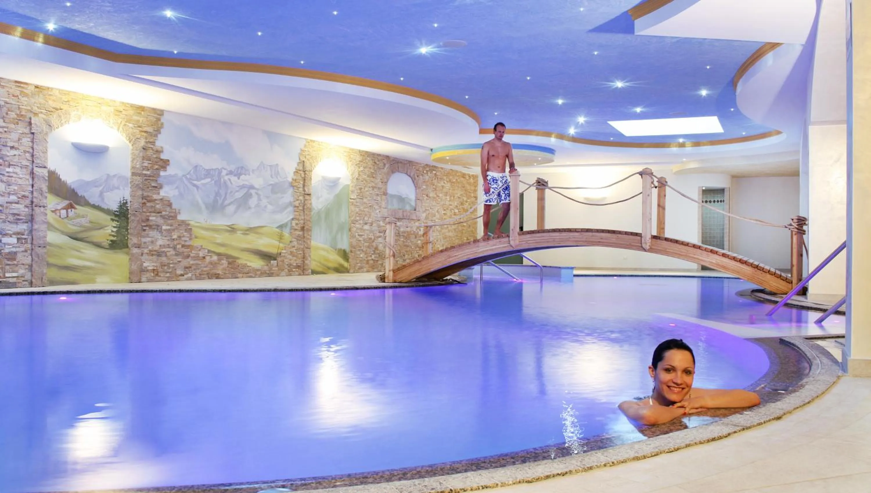 Swimming pool in Sporting Hotel