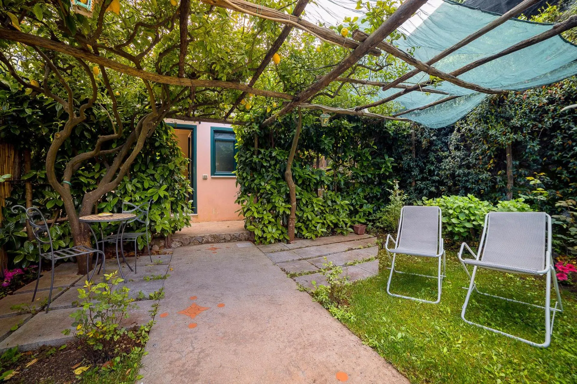 Facade/entrance in Il Roseto B&B