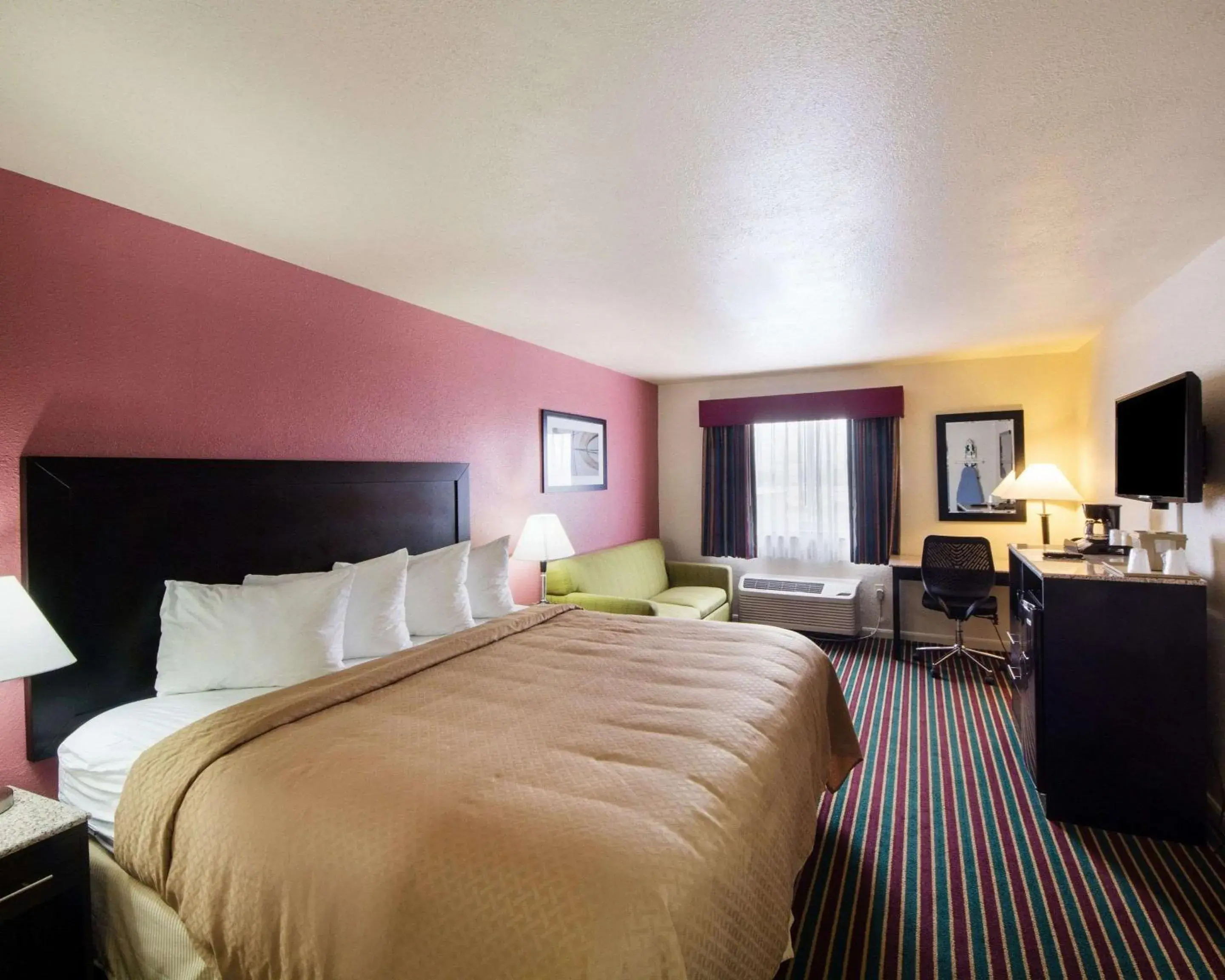 Bedroom, Bed in Baymont by Wyndham Del Rio Bedroom, Bed in Baymont by Wyndham Del Rio