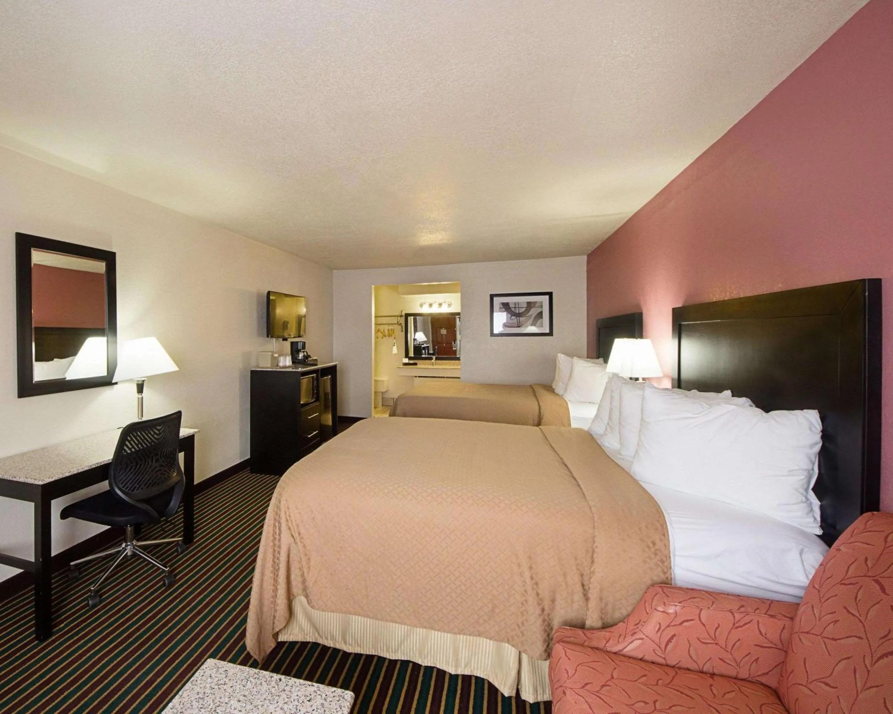 Bedroom, Bed in Baymont by Wyndham Del Rio