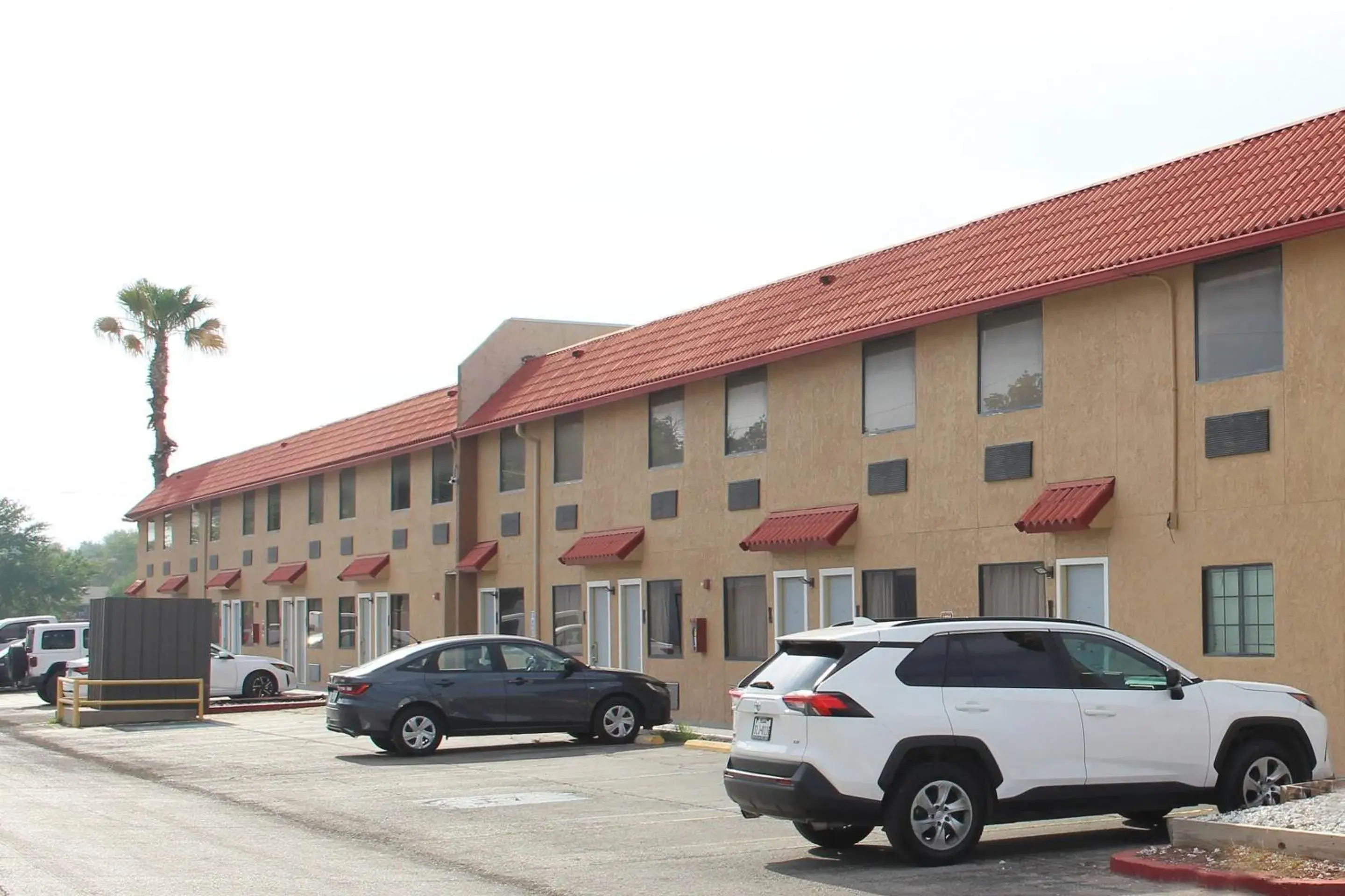 Property building in Baymont by Wyndham Del Rio Property building in Baymont by Wyndham Del Rio