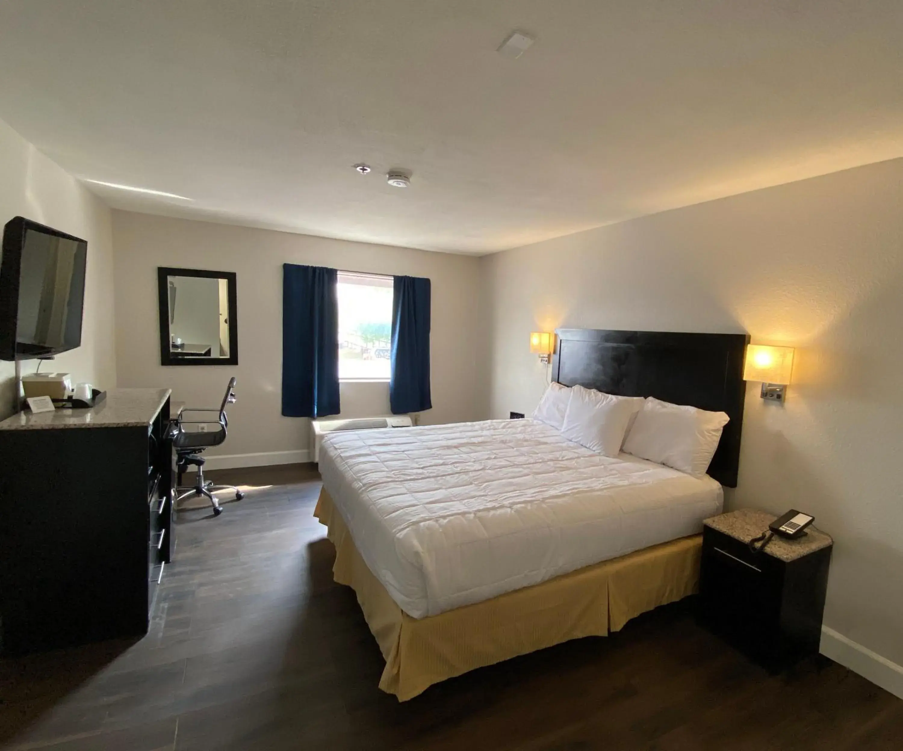 Bedroom, Bed in Baymont by Wyndham Del Rio Bedroom, Bed in Baymont by Wyndham Del Rio