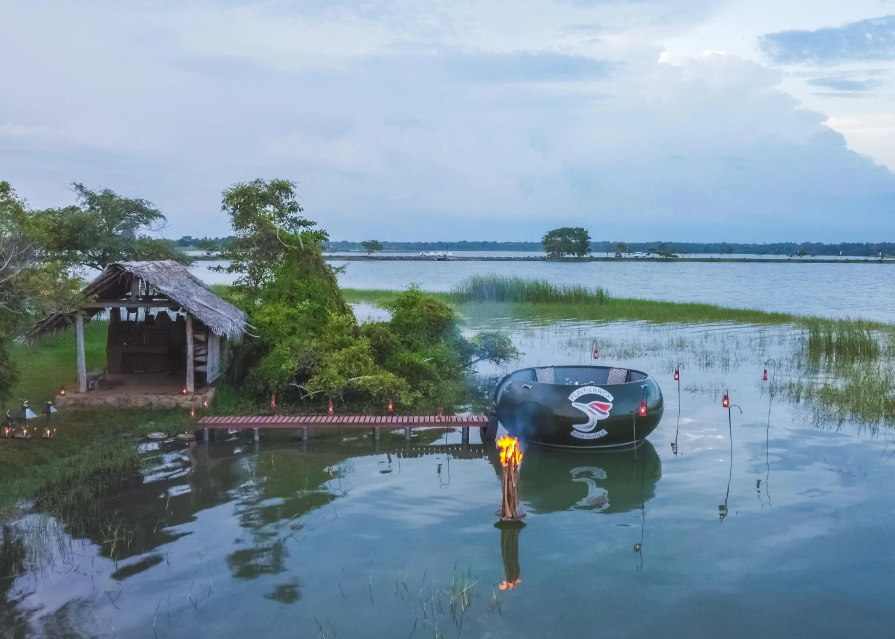 Lake view in Flameback Eco Lodge