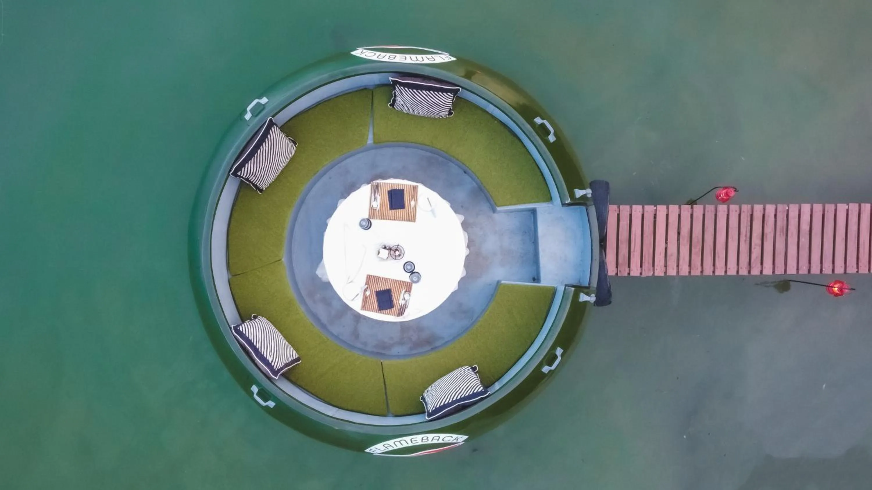 Restaurant/places to eat in Flameback Eco Lodge