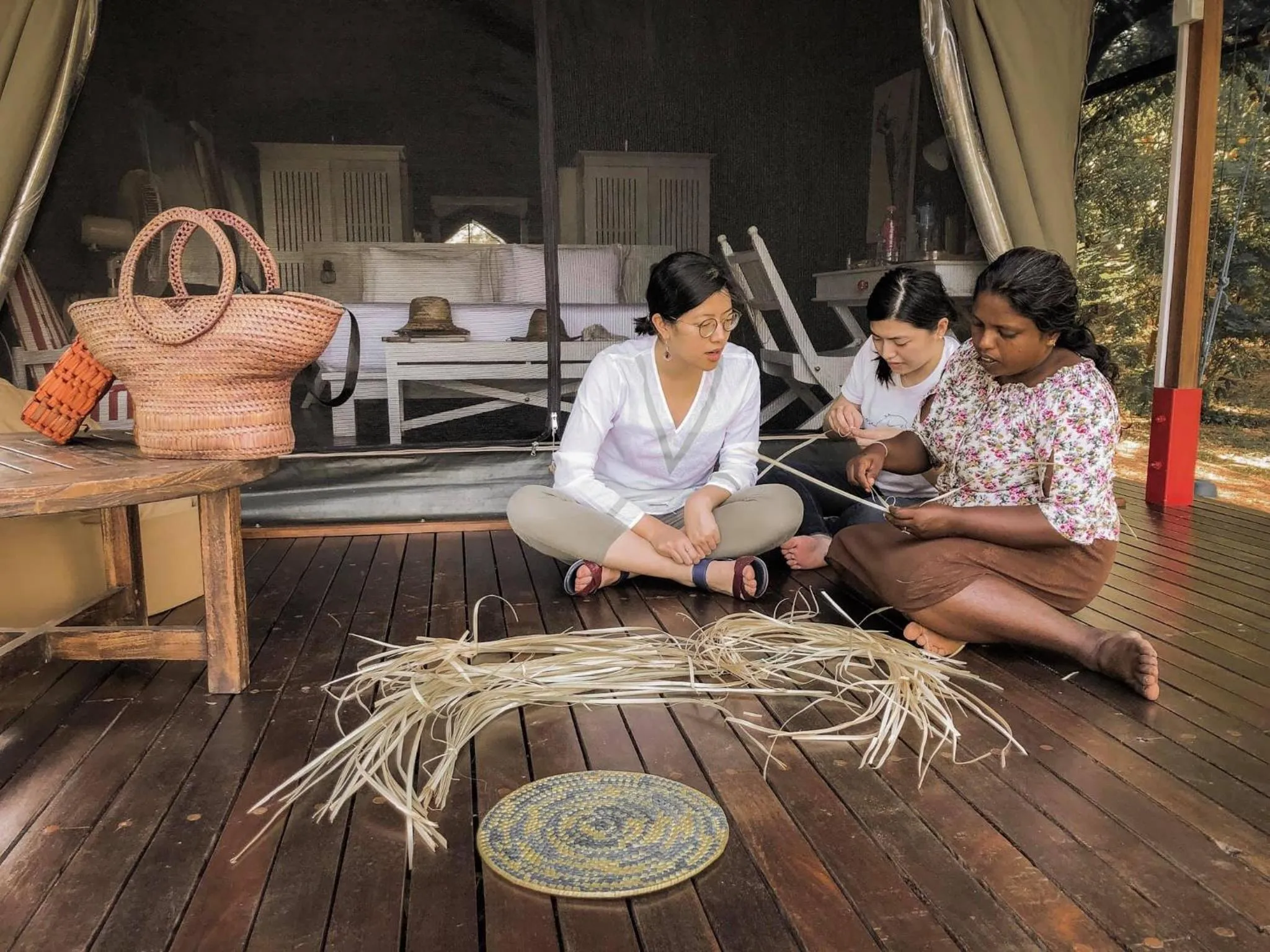 Guests in Flameback Eco Lodge