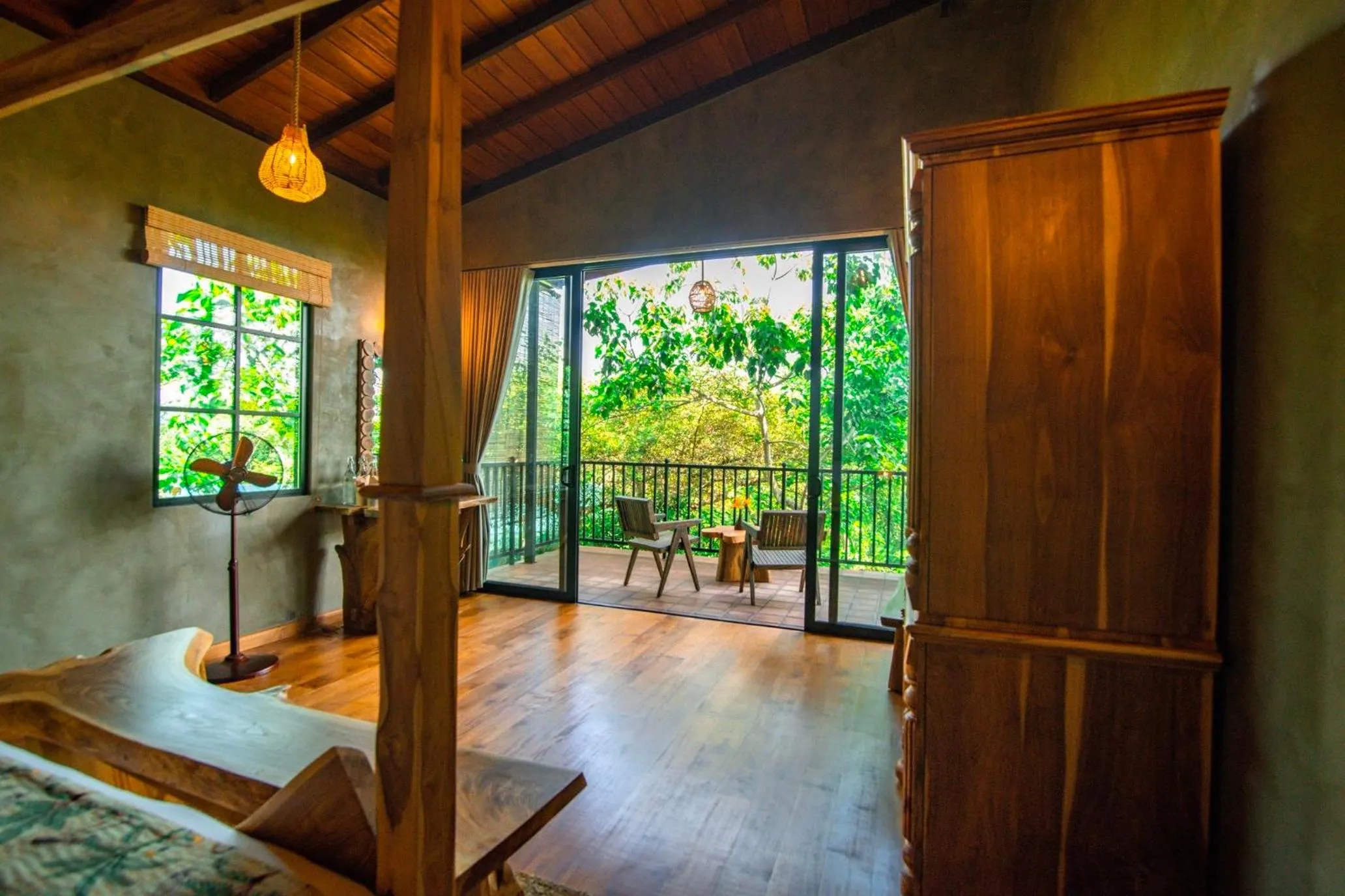 Bedroom in Flameback Eco Lodge