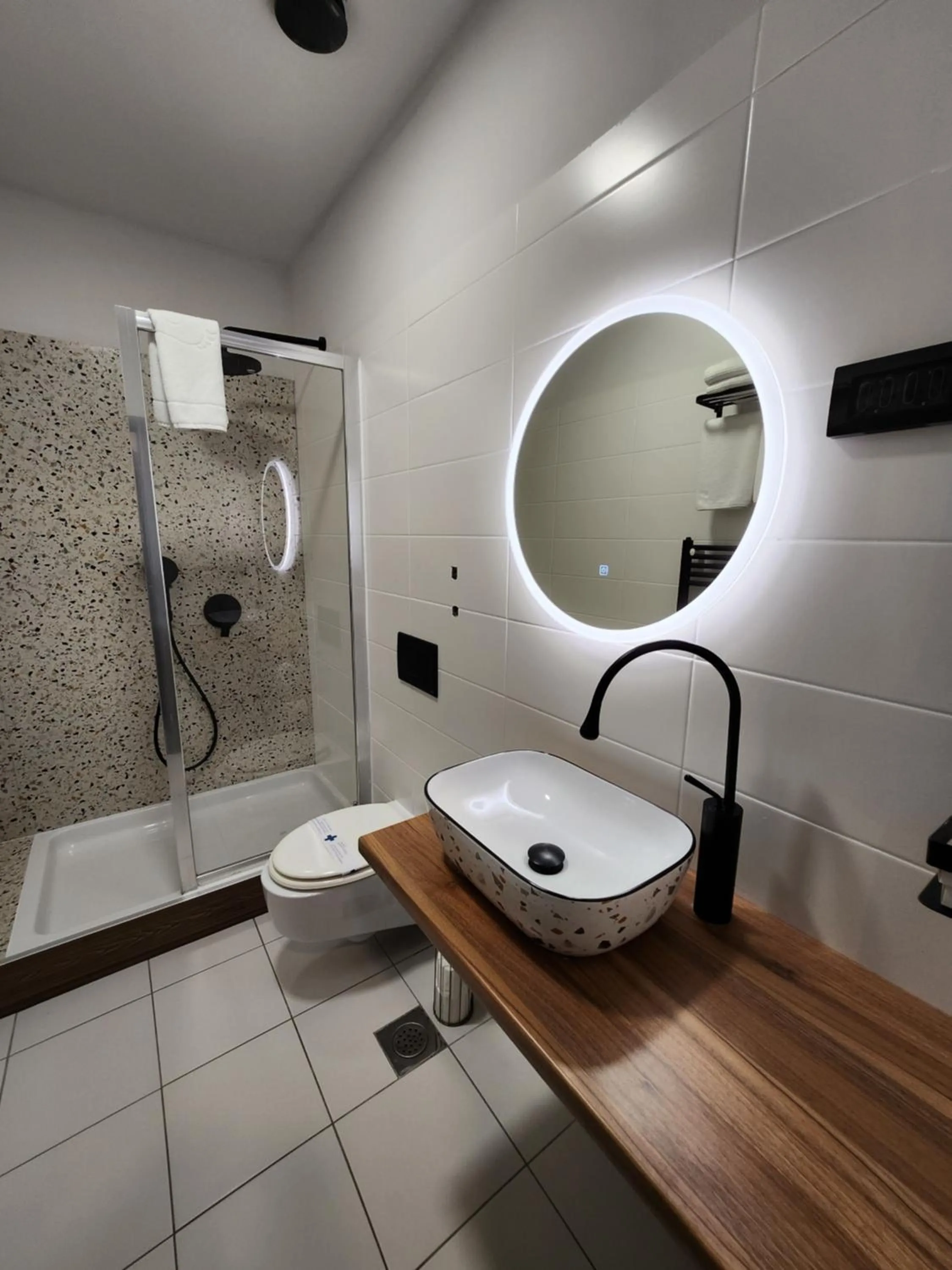 Bathroom in Hotel Amfiteatar