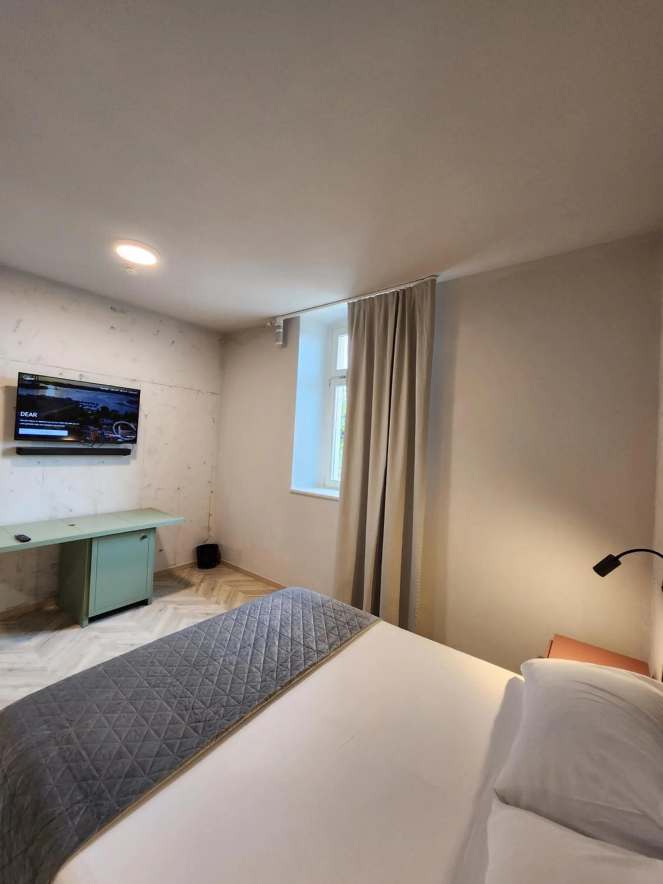 TV and multimedia, Bed in Hotel Amfiteatar