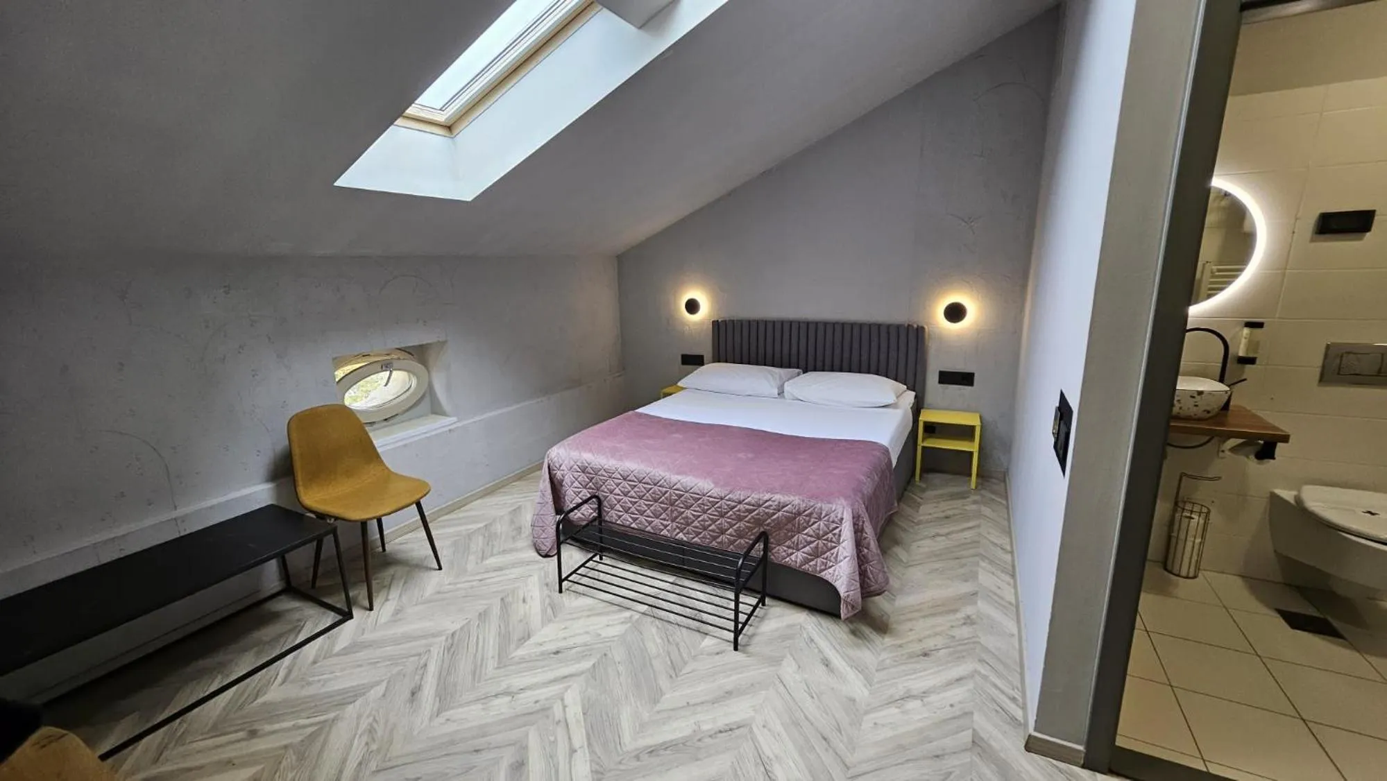 Photo of the whole room, Bed in Hotel Amfiteatar