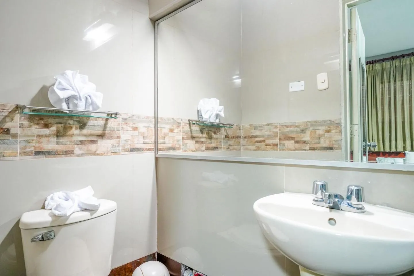 Imperial Inn Hospedaje Turistico