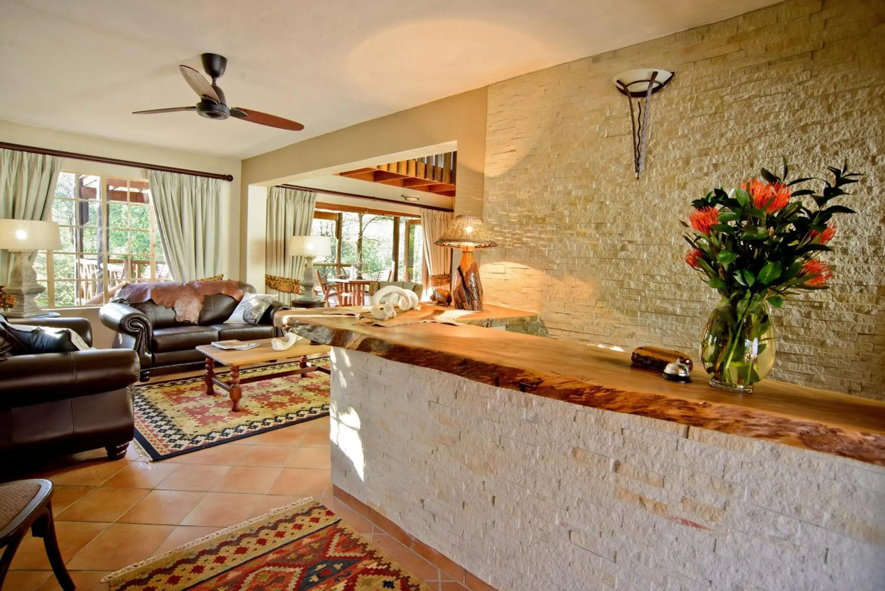Lobby or reception in La Kruger Lifestyle Lodge - No Loadshedding Lobby or reception in La Kruger Lifestyle Lodge - No Loadshedding