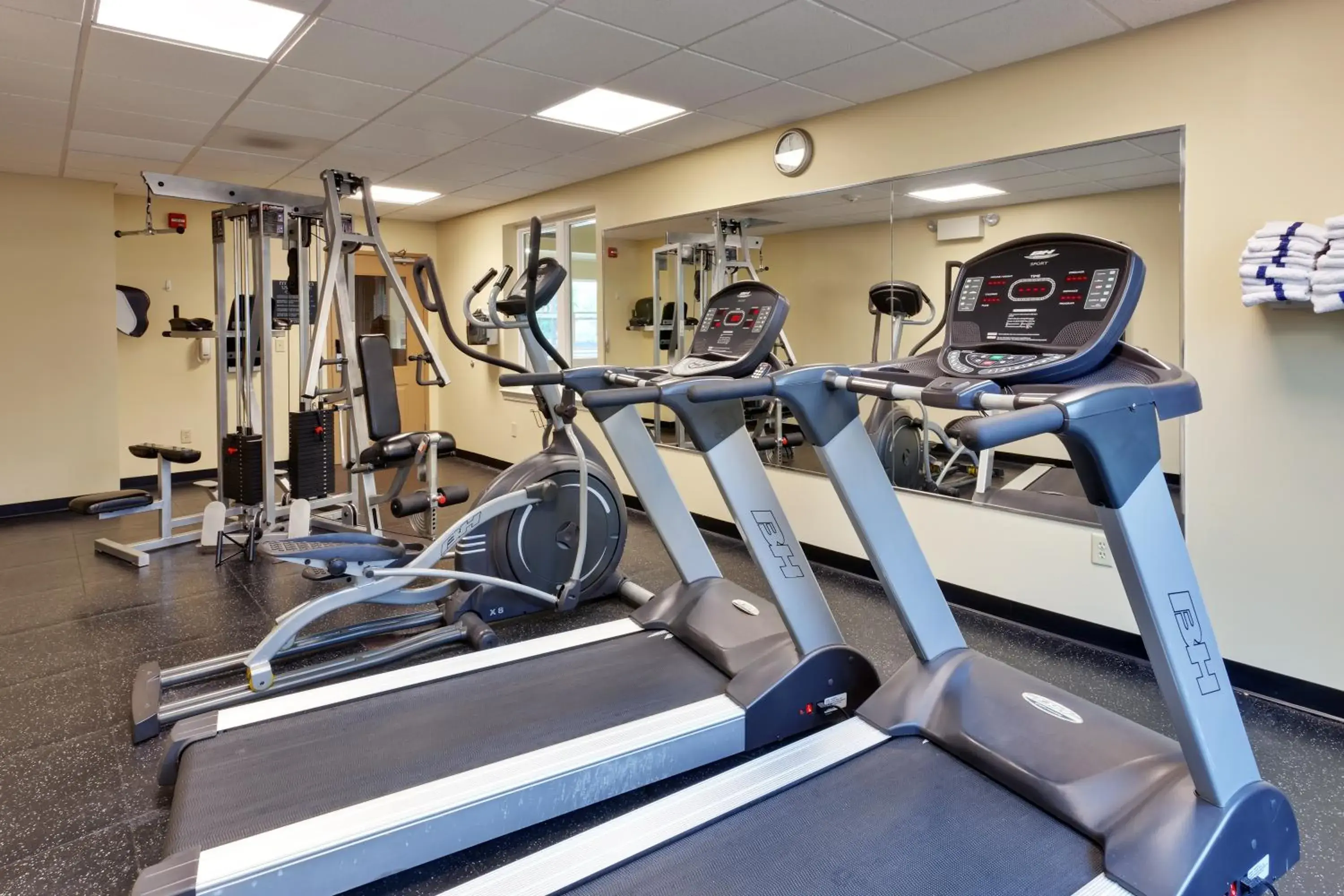 Fitness centre/facilities in Country Inn & Suites by Radisson, Carlisle, PA Fitness centre/facilities in Country Inn & Suites by Radisson, Carlisle, PA