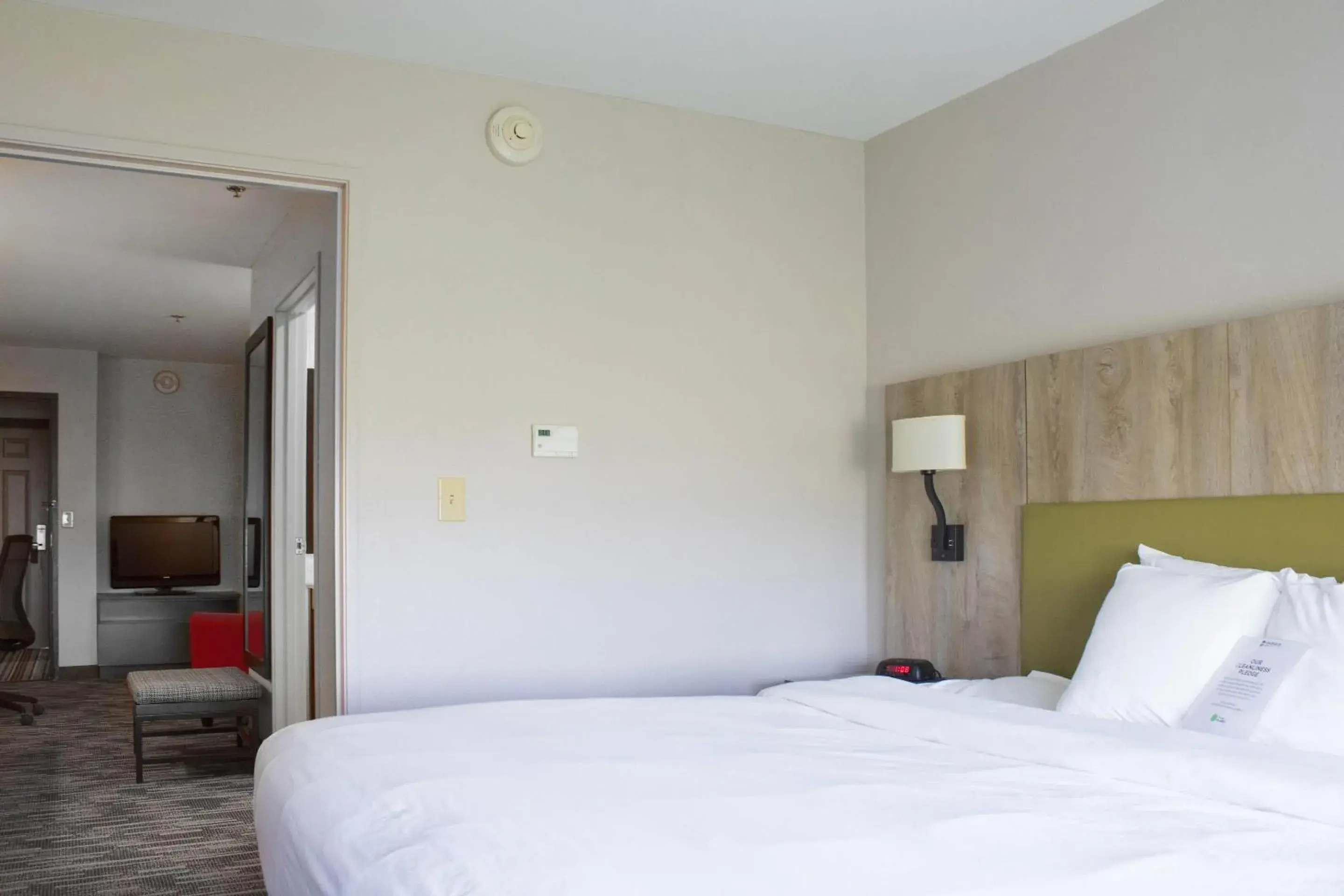 Bedroom, Bed in Country Inn & Suites by Radisson, Carlisle, PA Bedroom, Bed in Country Inn & Suites by Radisson, Carlisle, PA