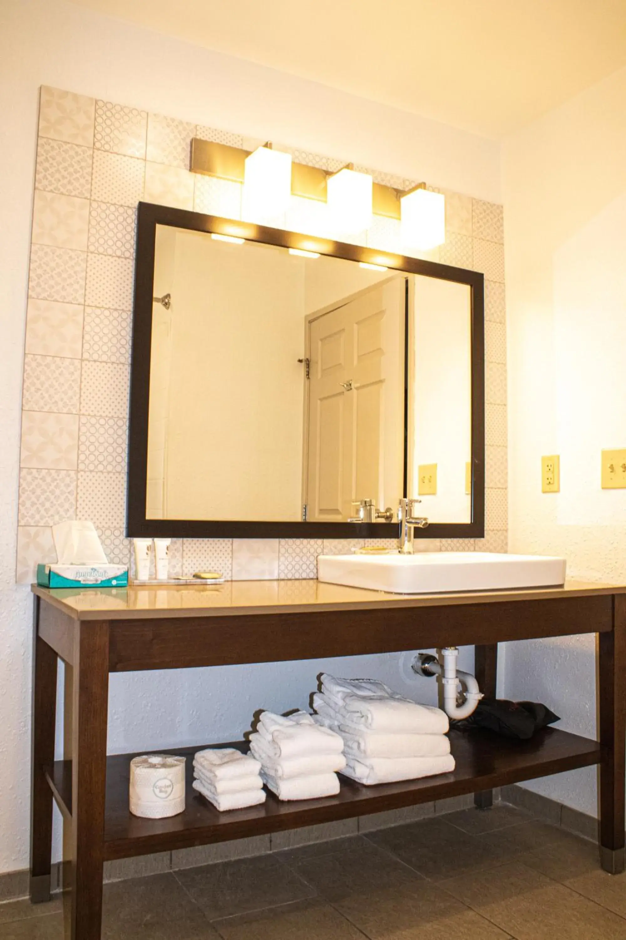 One-Bedroom King Suite with Sofa Bed in Country Inn & Suites by Radisson, Carlisle, PA One-Bedroom King Suite with Sofa Bed in Country Inn & Suites by Radisson, Carlisle, PA