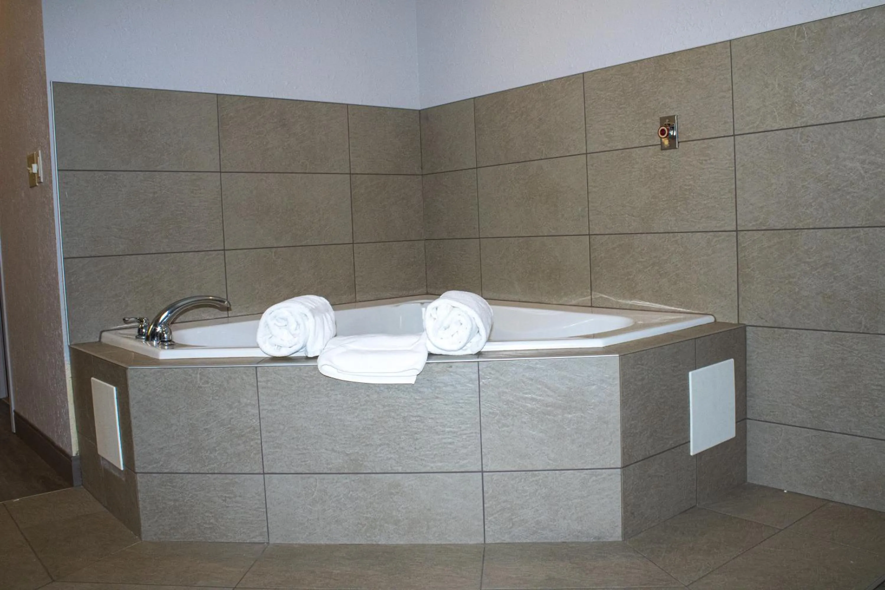 Country Inn & Suites by Radisson, Carlisle, PA