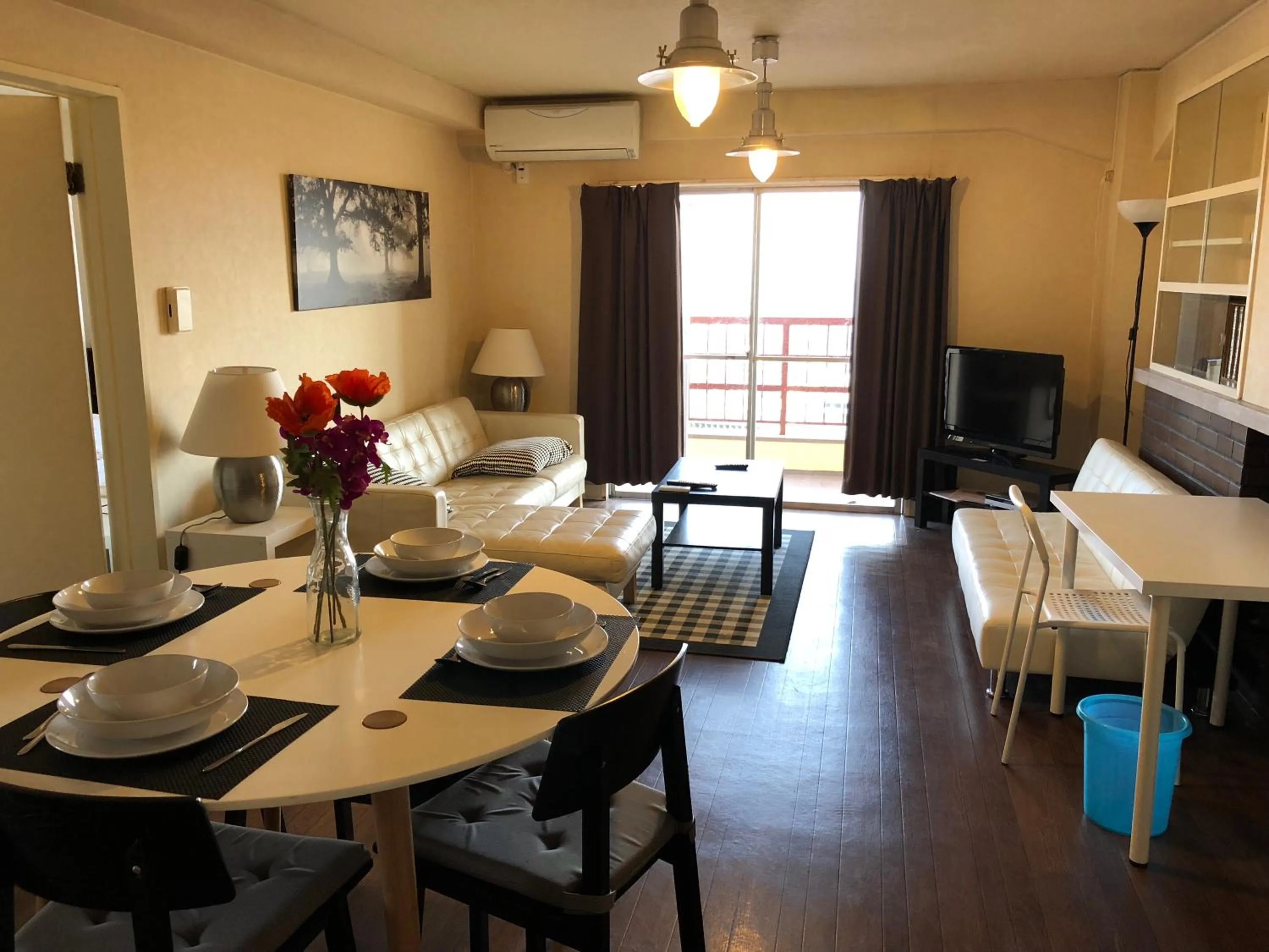 Communal lounge/ TV room in Sea View Court Kobe