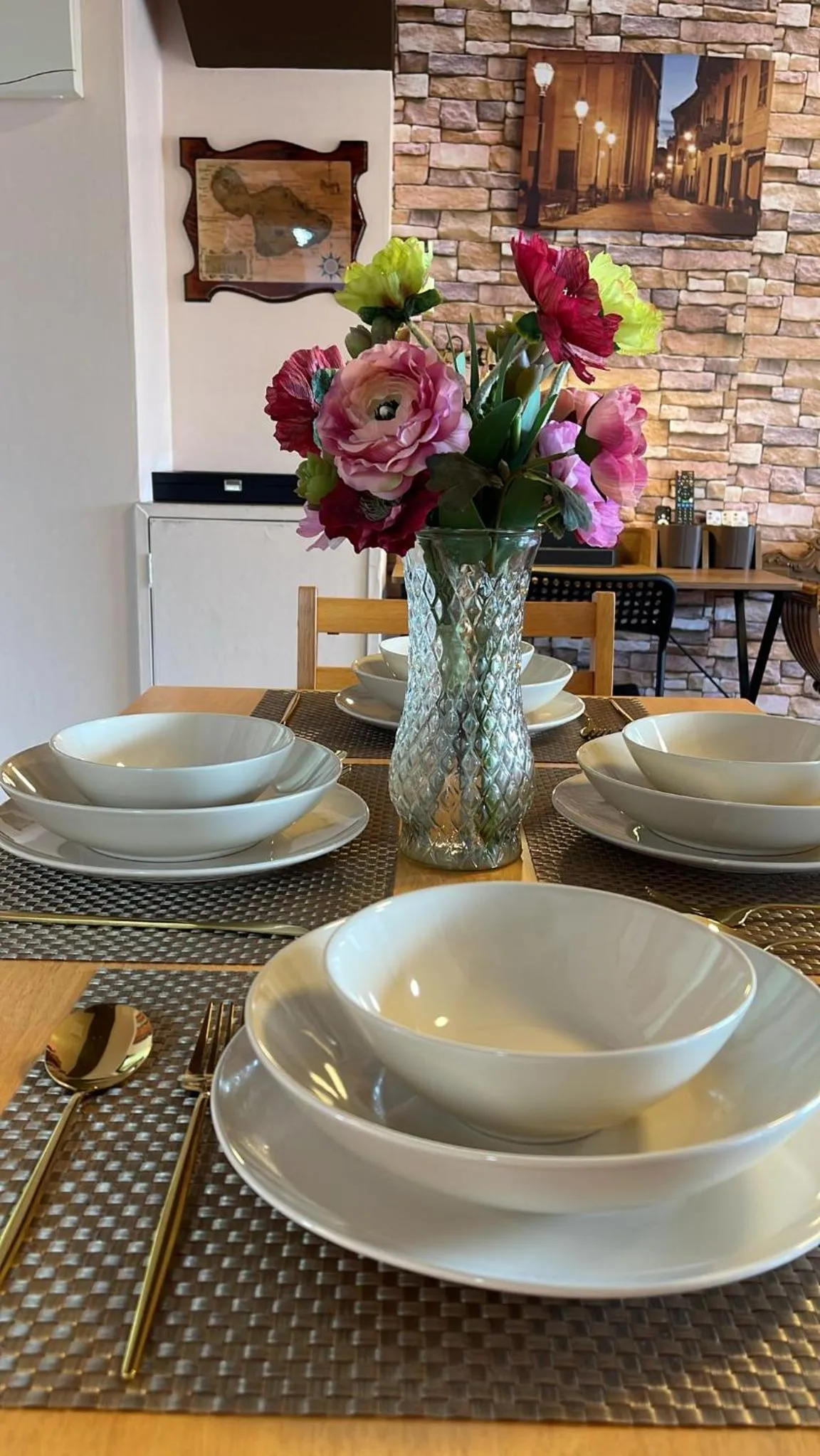 Dining area in Sea View Court Kobe