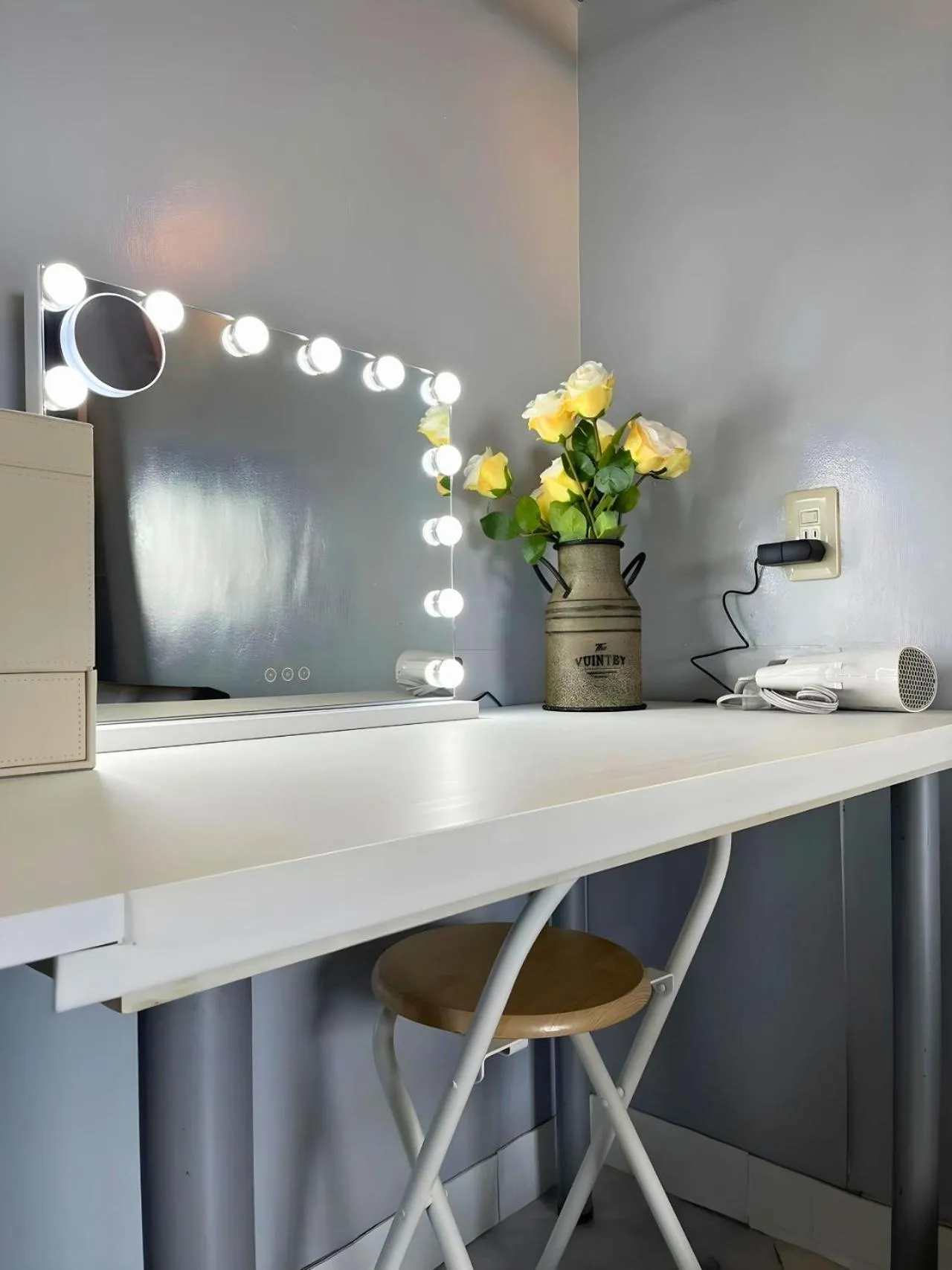 Decorative detail in Sea View Court Kobe