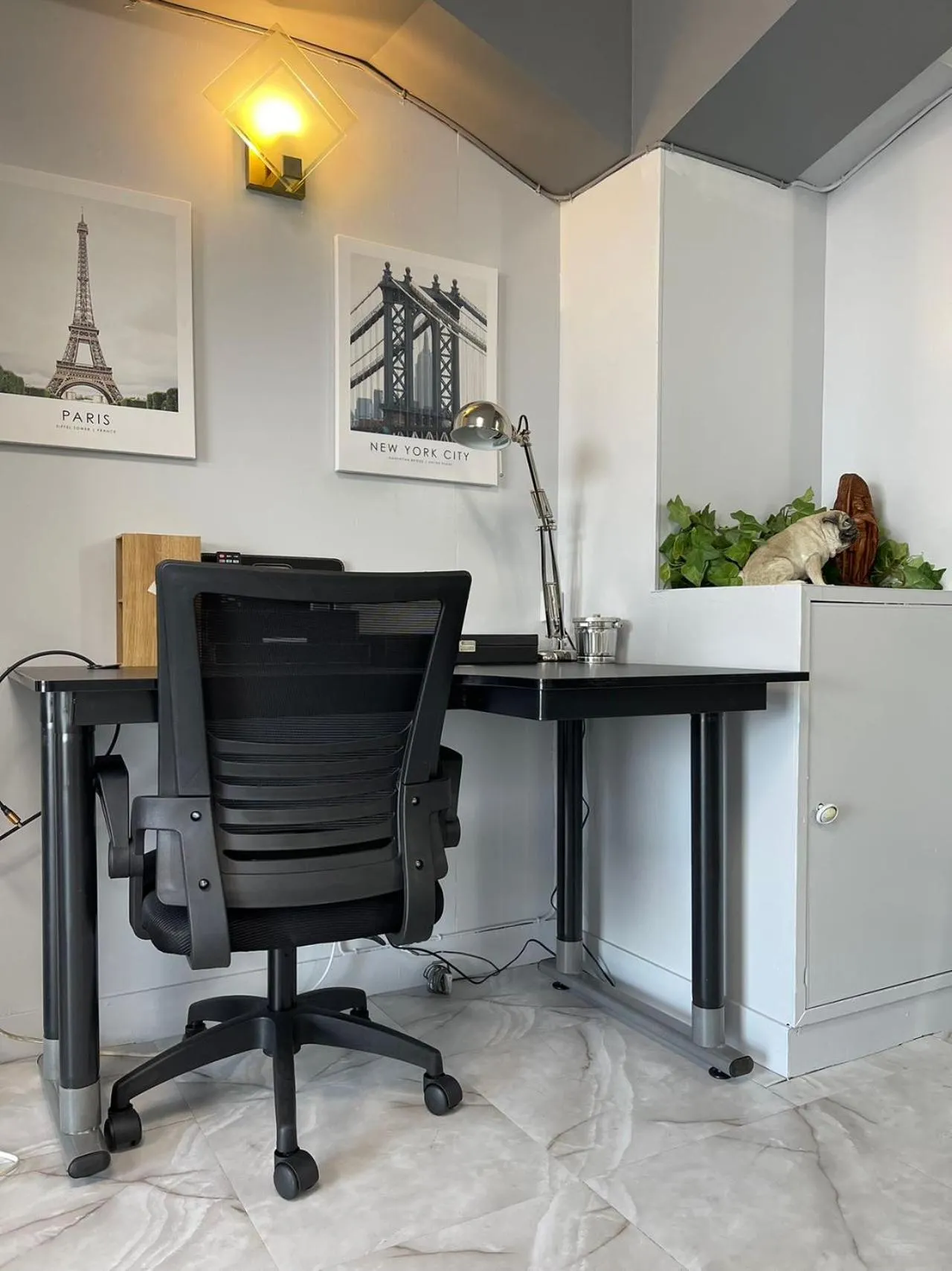 Decorative detail in Sea View Court Kobe