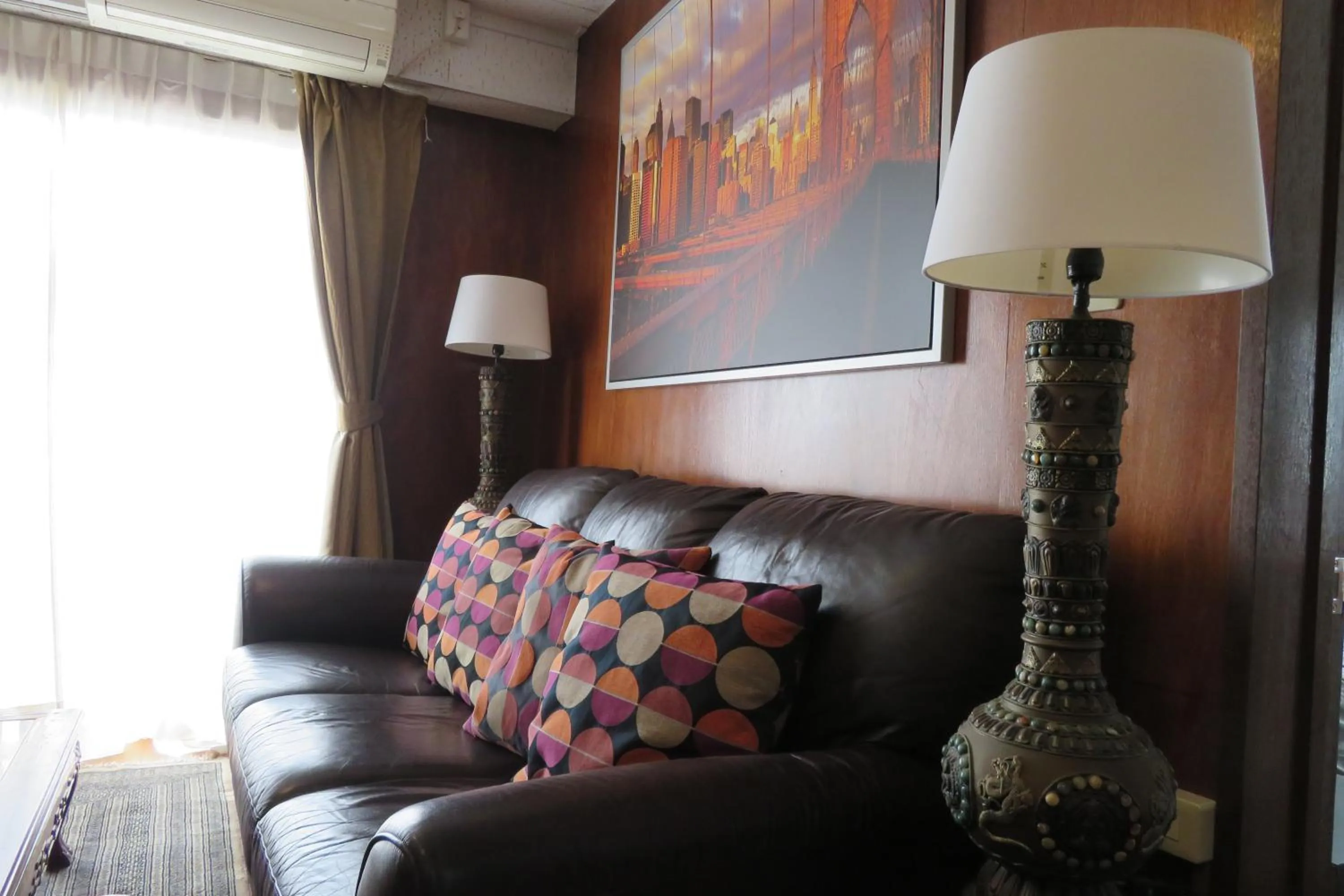 Living room in Sea View Court Kobe