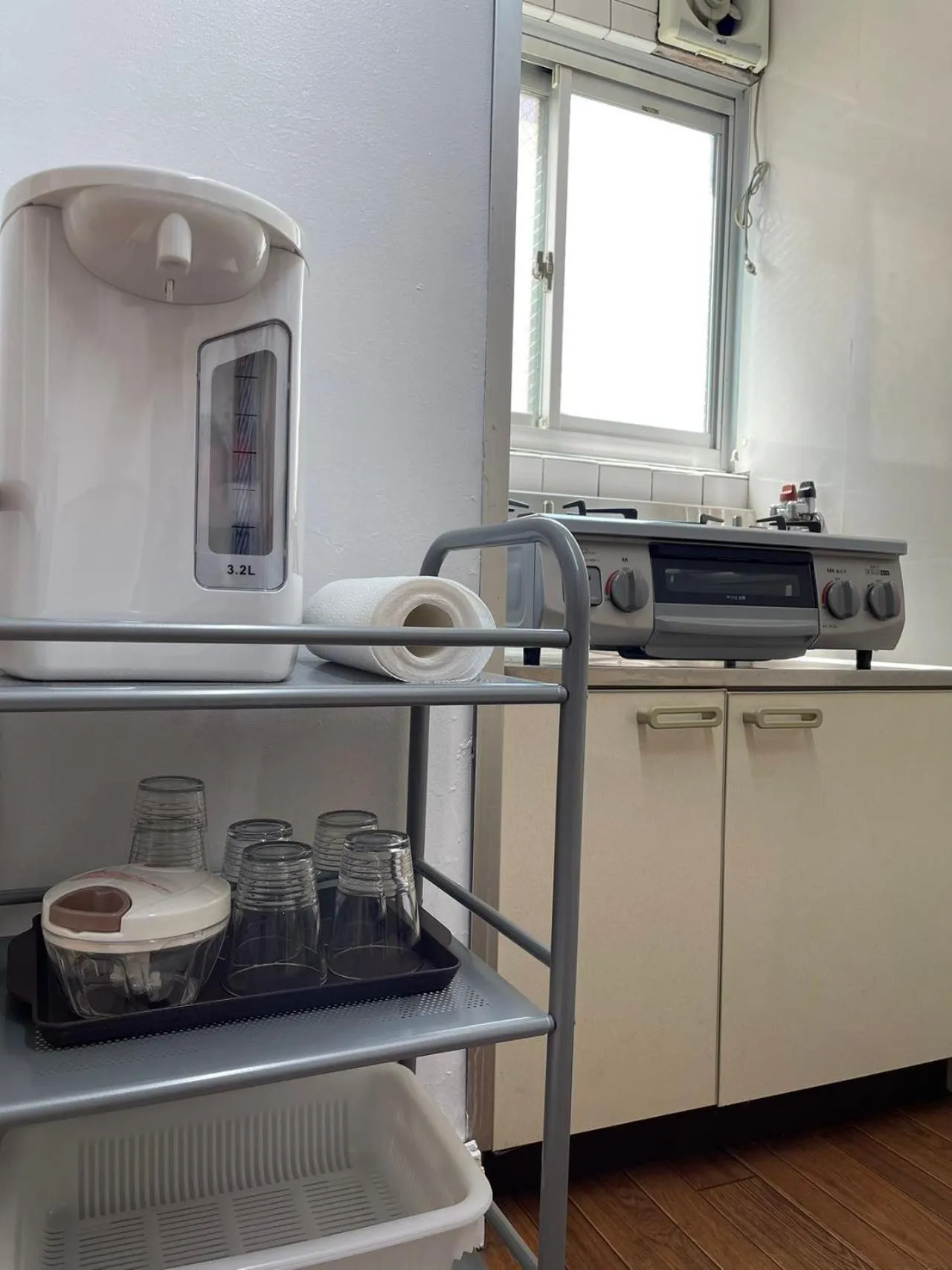 Kitchen or kitchenette in Sea View Court Kobe