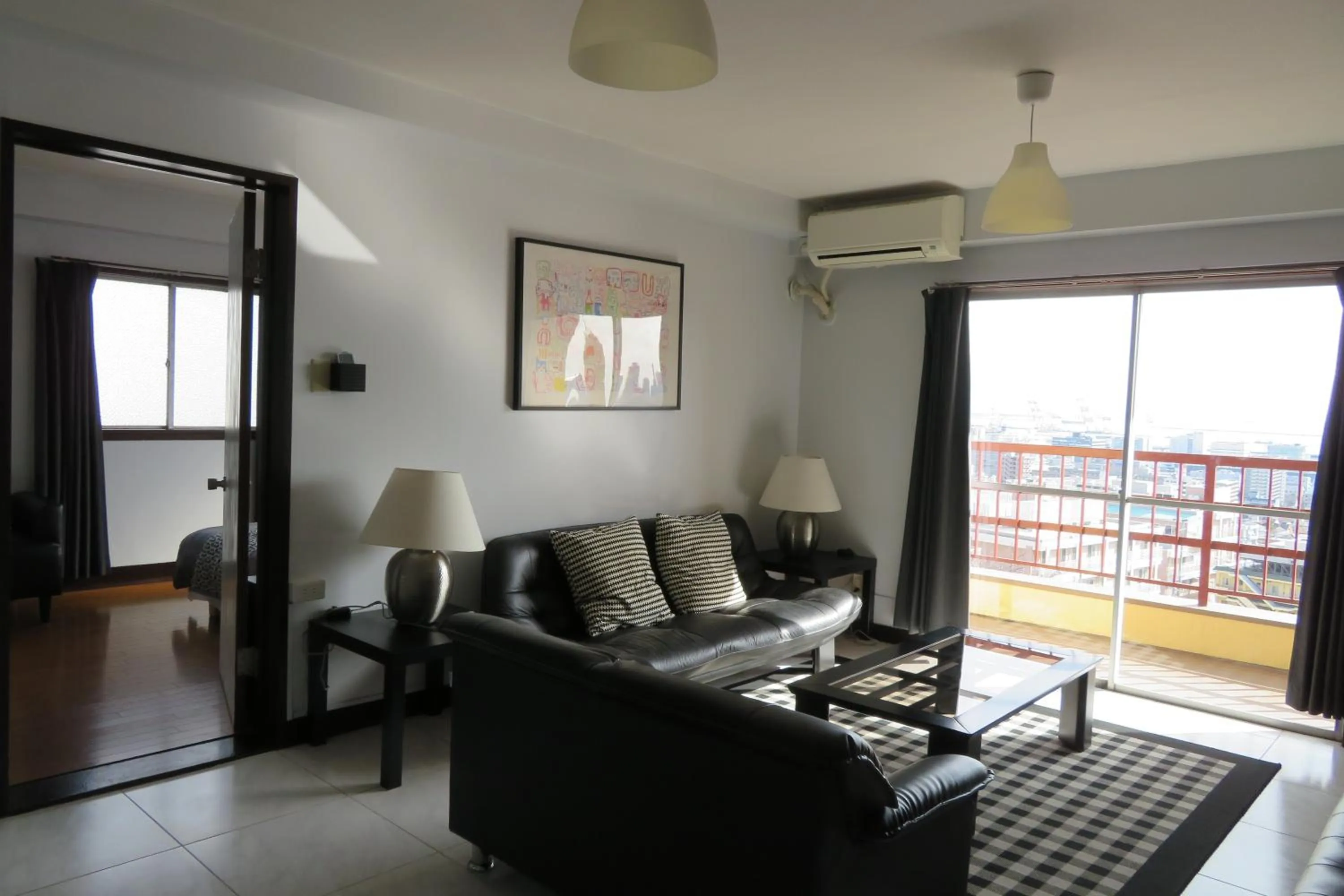 Living room in Sea View Court Kobe