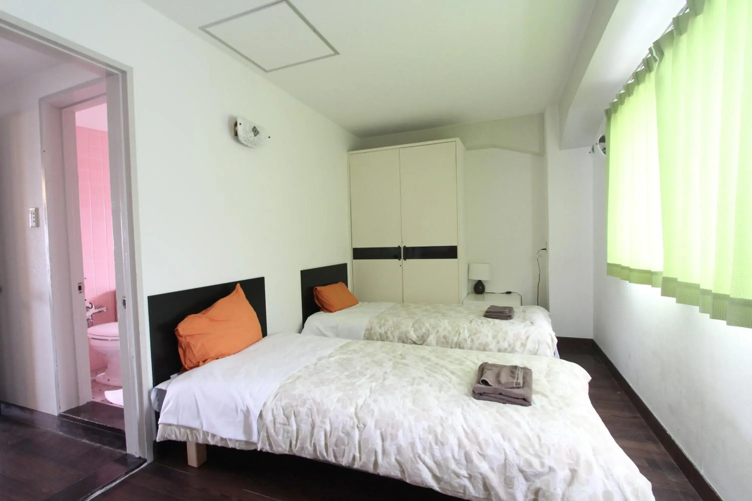 Bedroom, Bed in Sea View Court Kobe Bedroom, Bed in Sea View Court Kobe