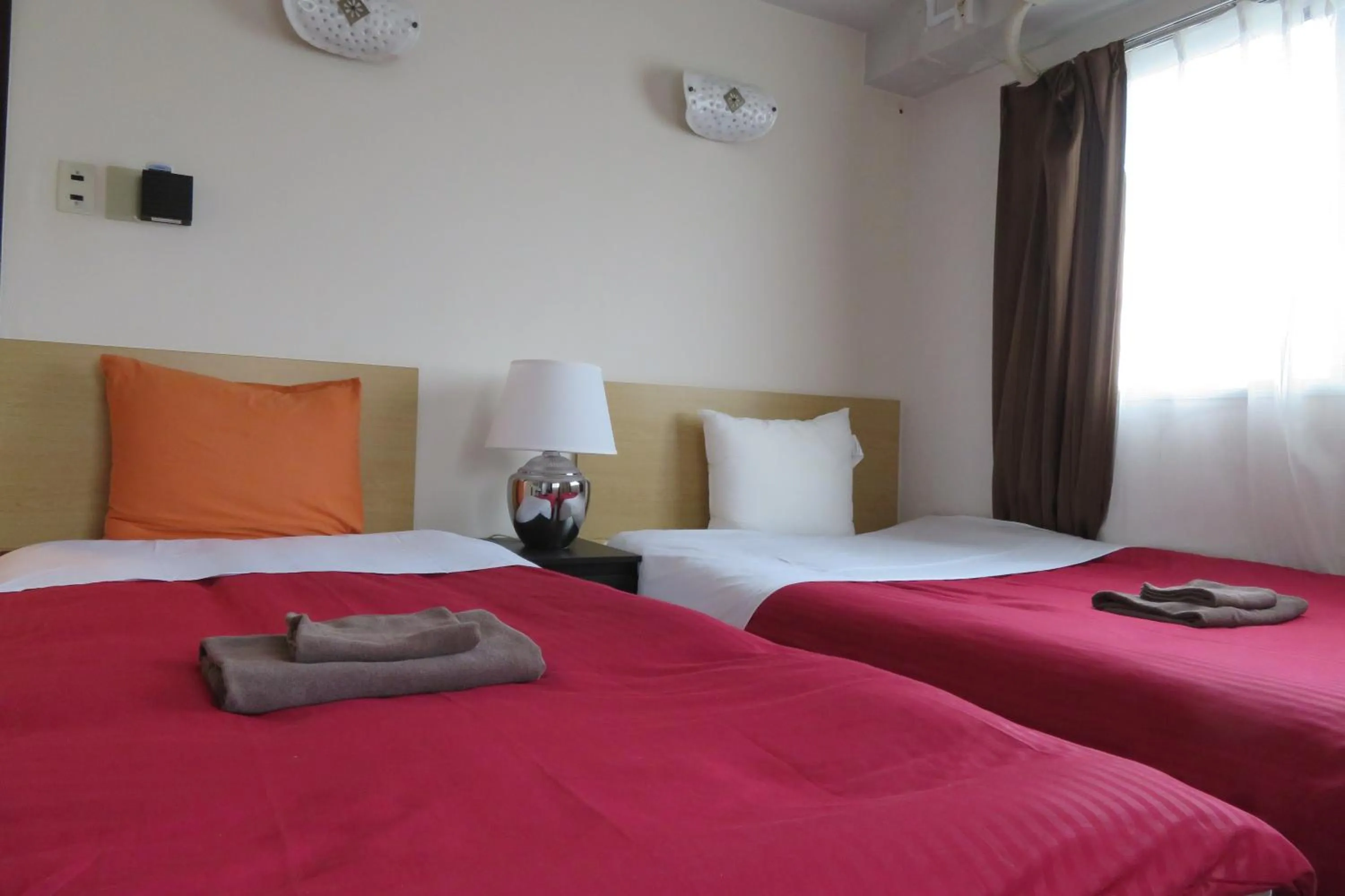 Bedroom, Bed in Sea View Court Kobe