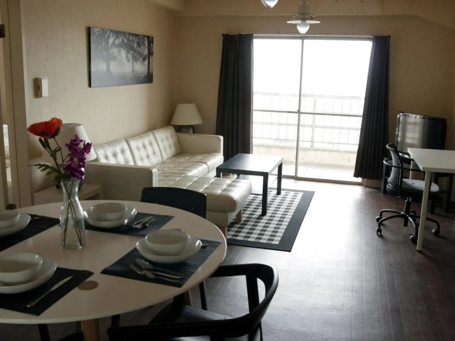 Communal lounge/ TV room in Sea View Court Kobe