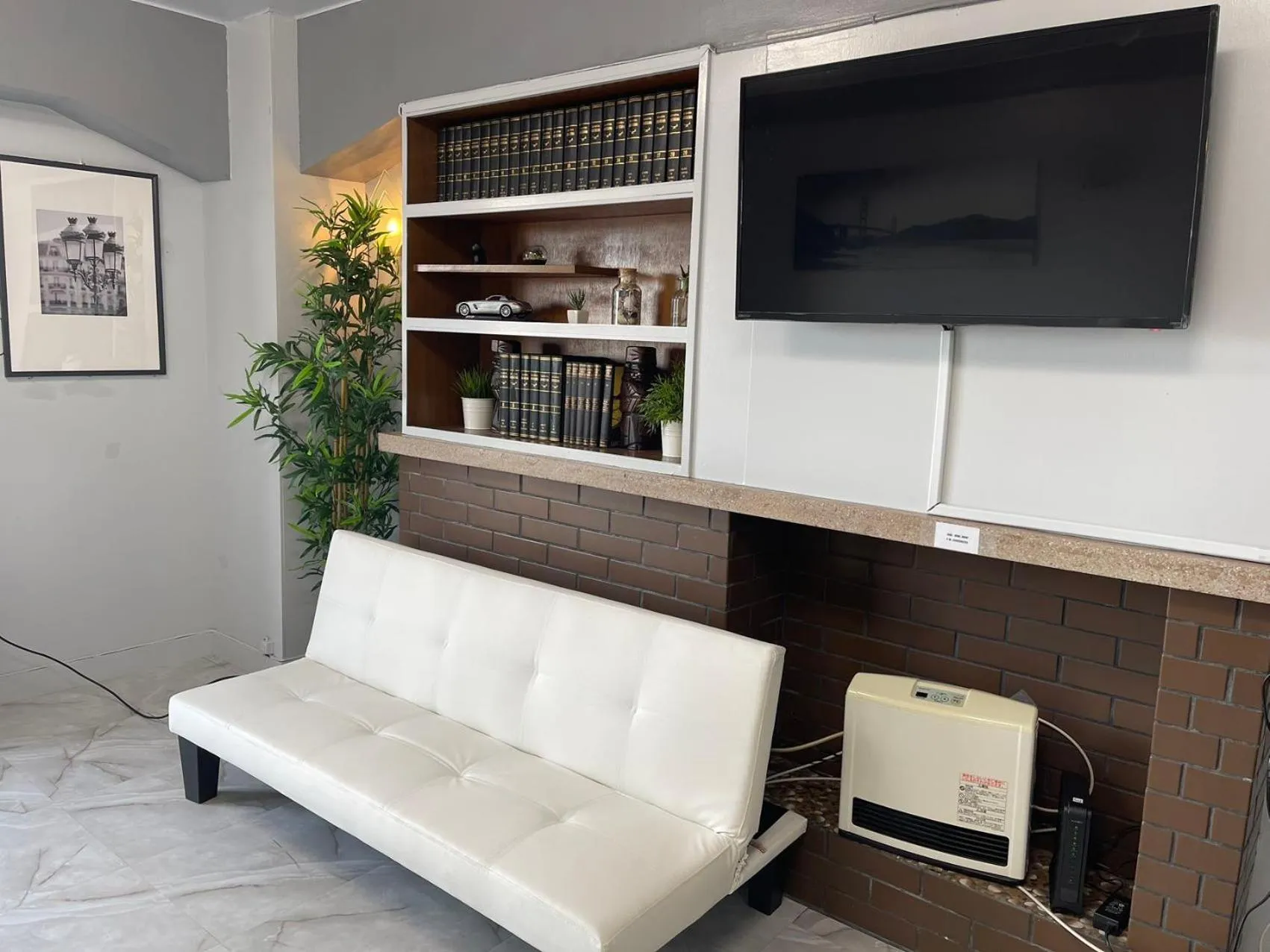 Living room in Sea View Court Kobe