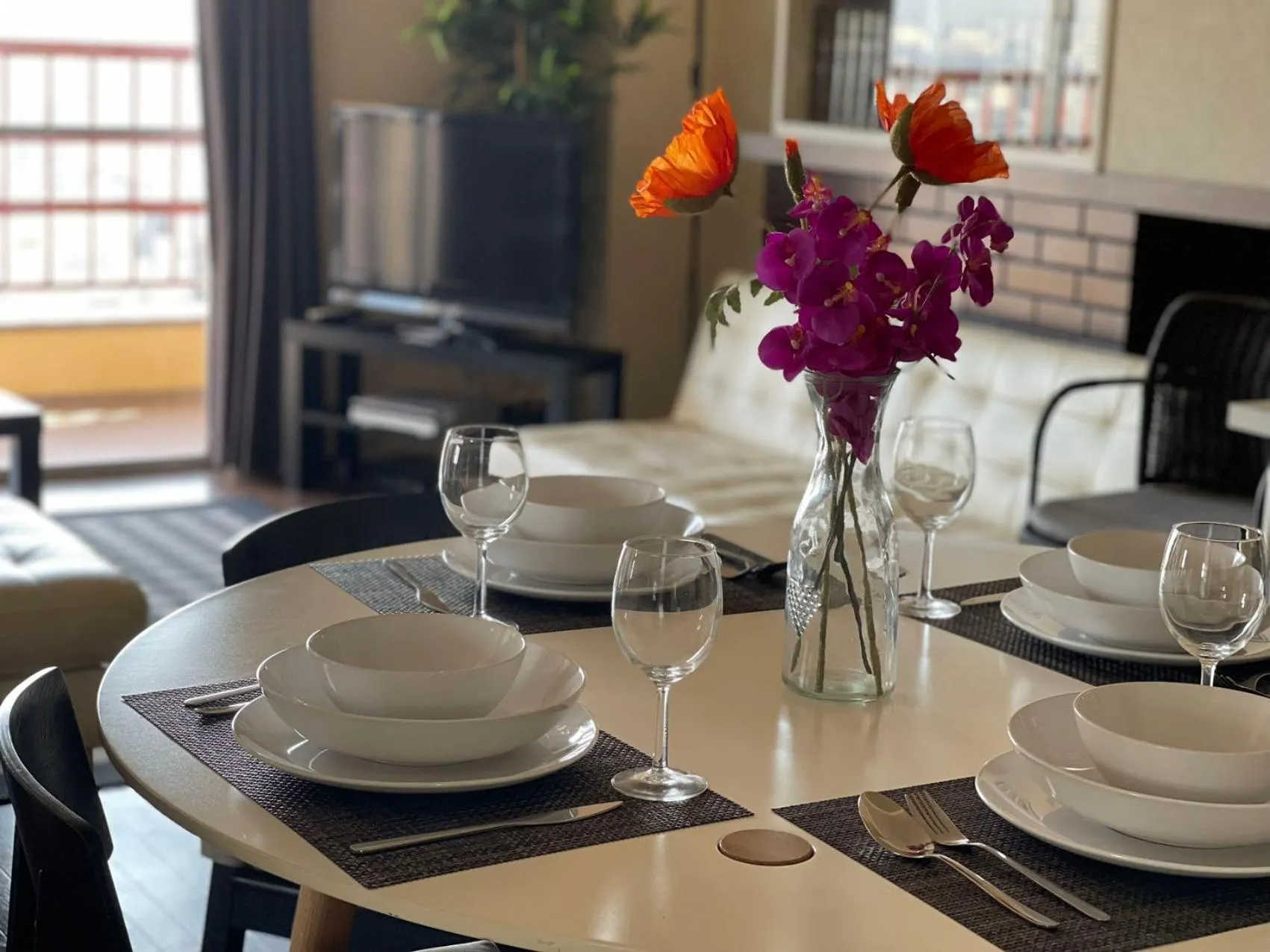 Dining area in Sea View Court Kobe