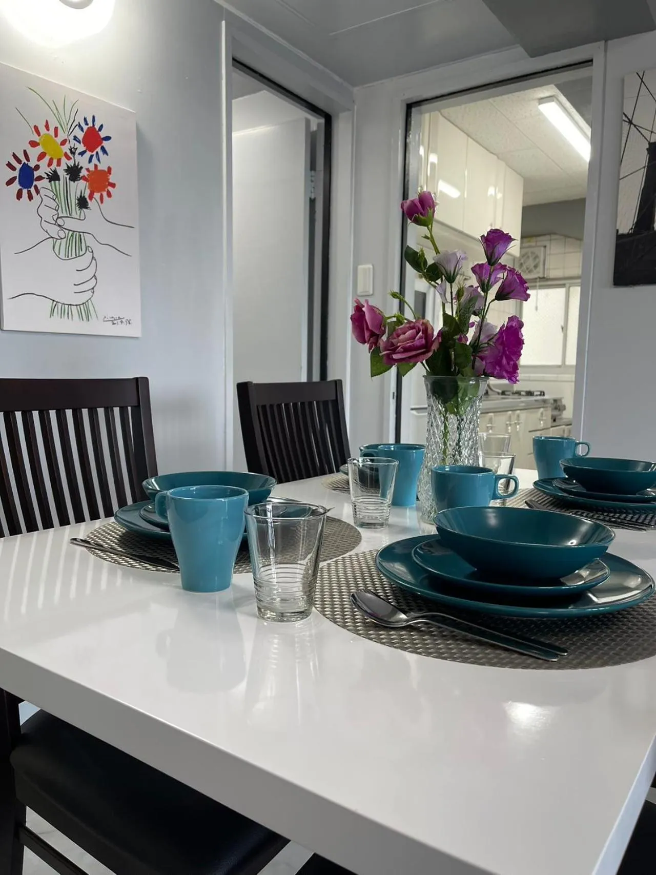 Dining area in Sea View Court Kobe