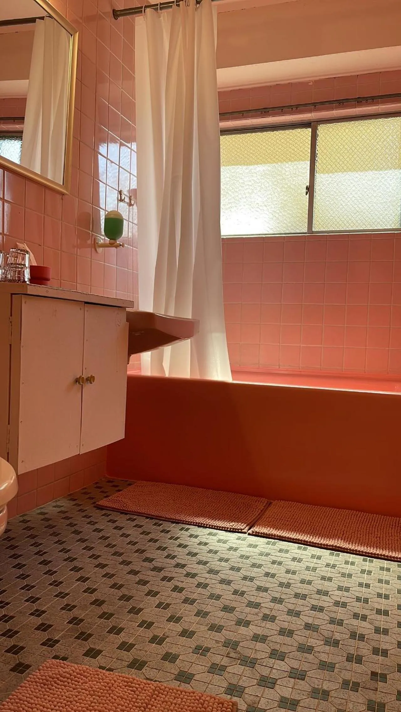 Bathroom in Sea View Court Kobe