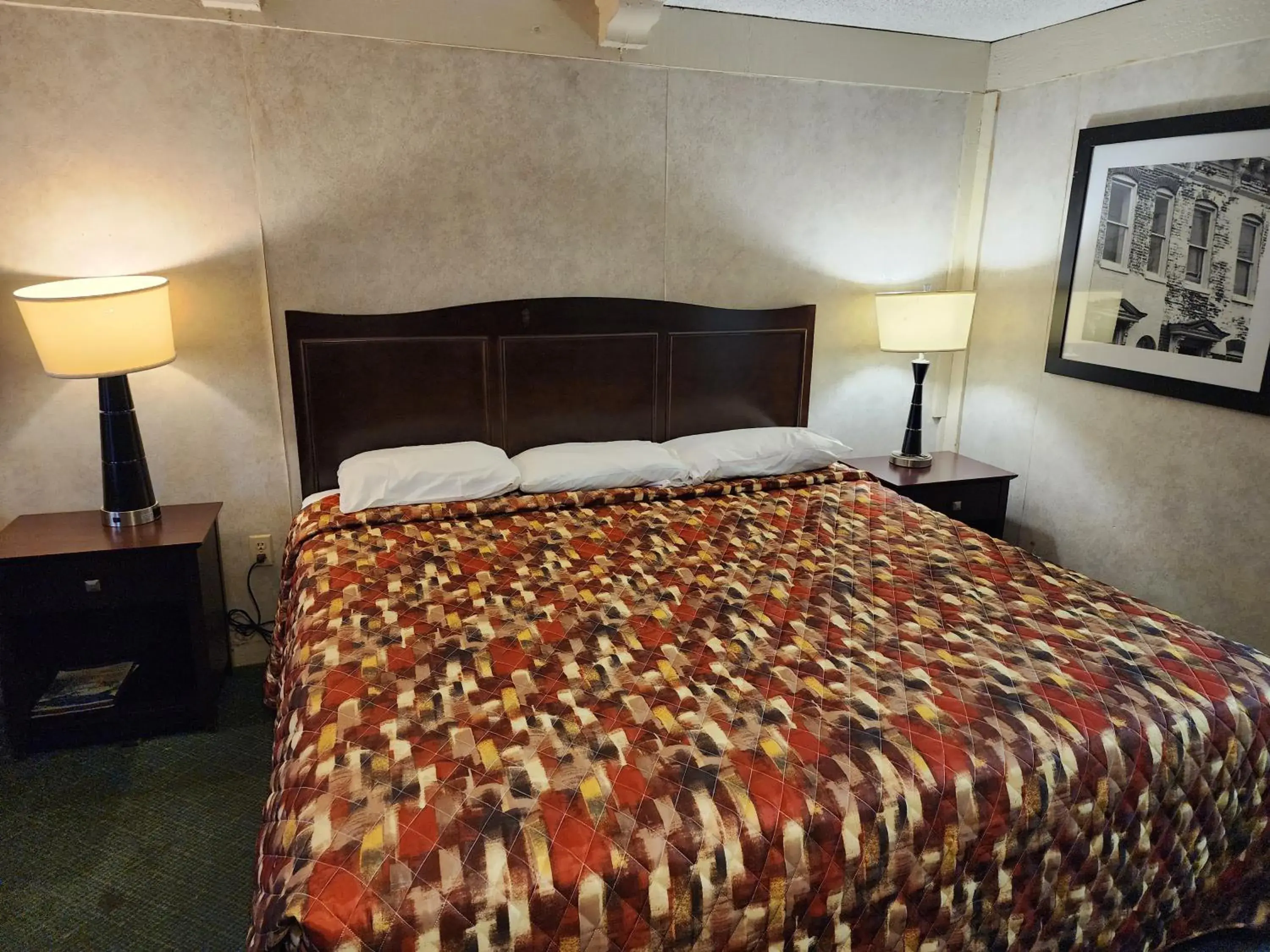 Bed in Sunrise Inn Bed in Sunrise Inn