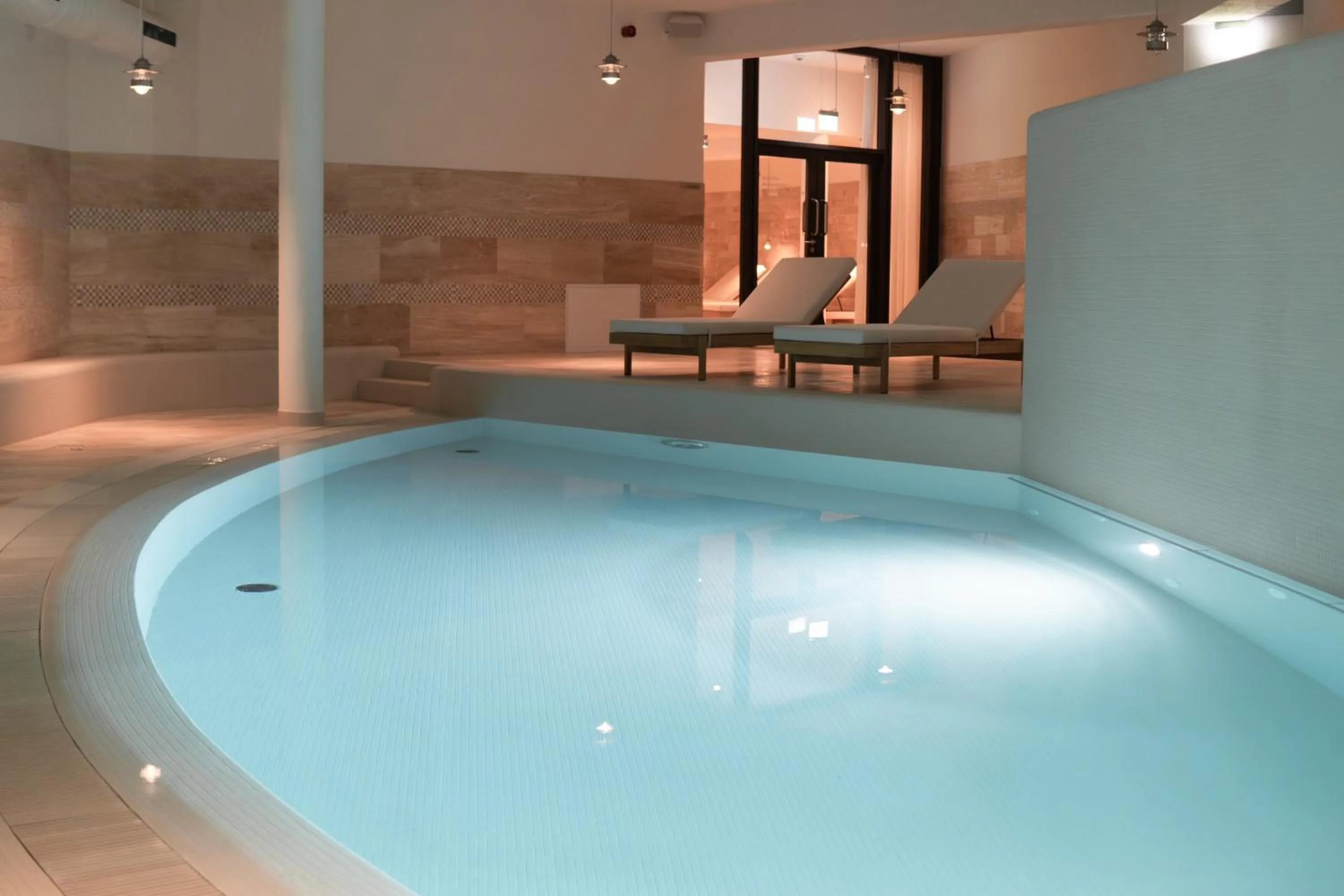 Swimming pool in ElzLand Hotel Pfauen WELLNESS & SPA