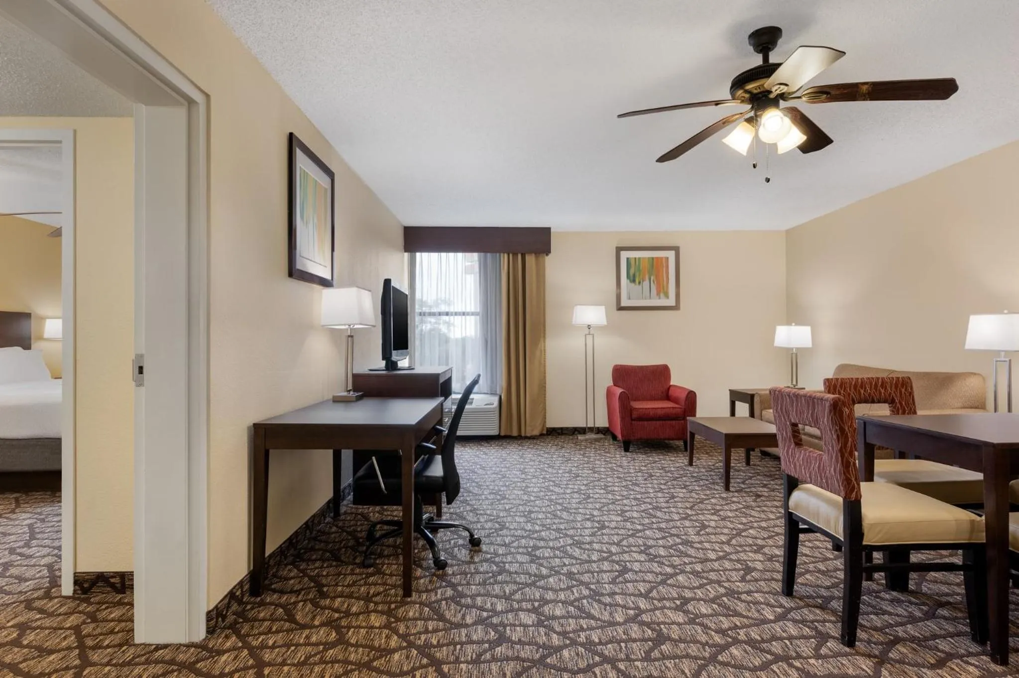 Photo of the whole room, Bed in Holiday Inn Express Tallahassee by IHG