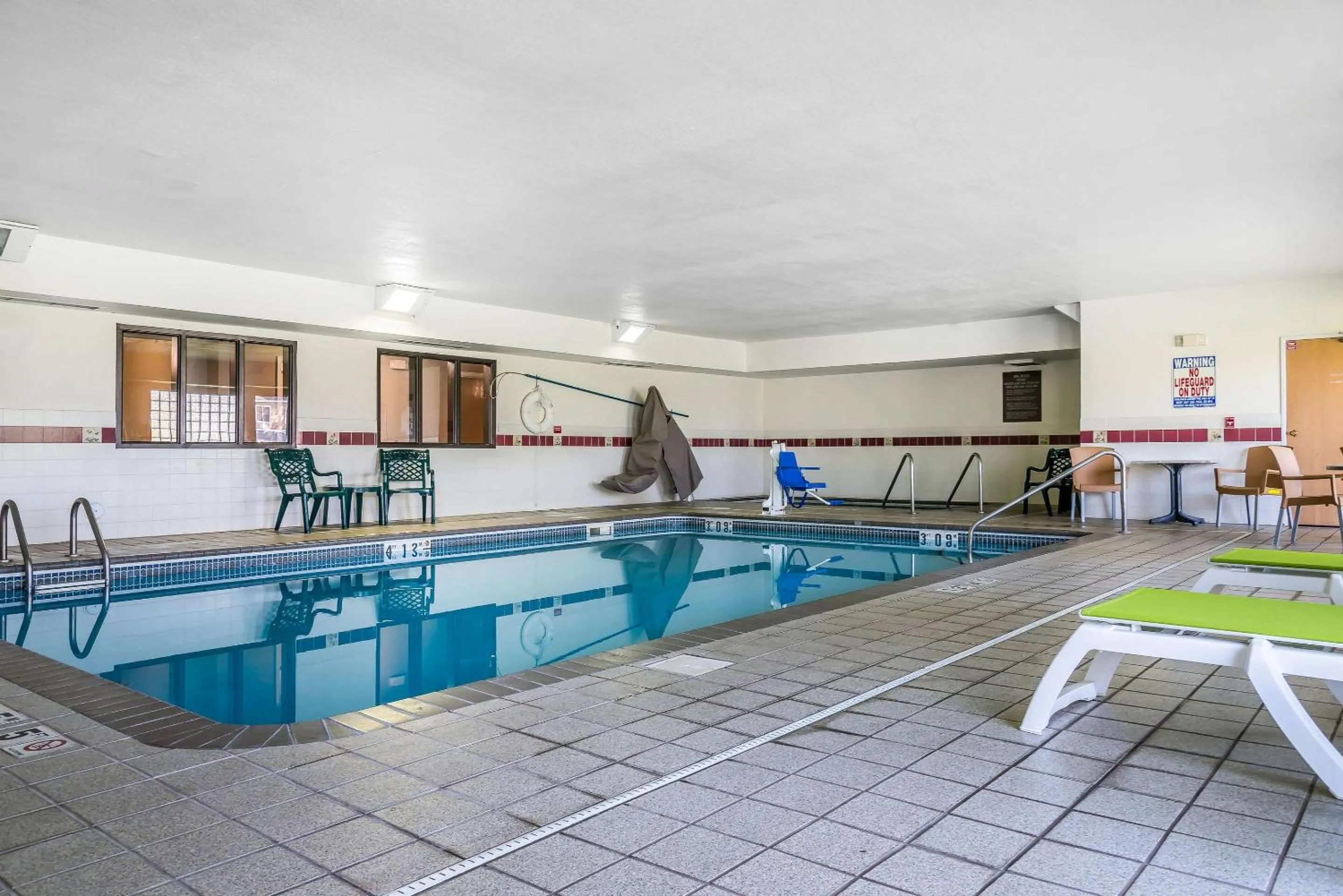 Pool view in Country Inn & Suites by Radisson, Stillwater, MN