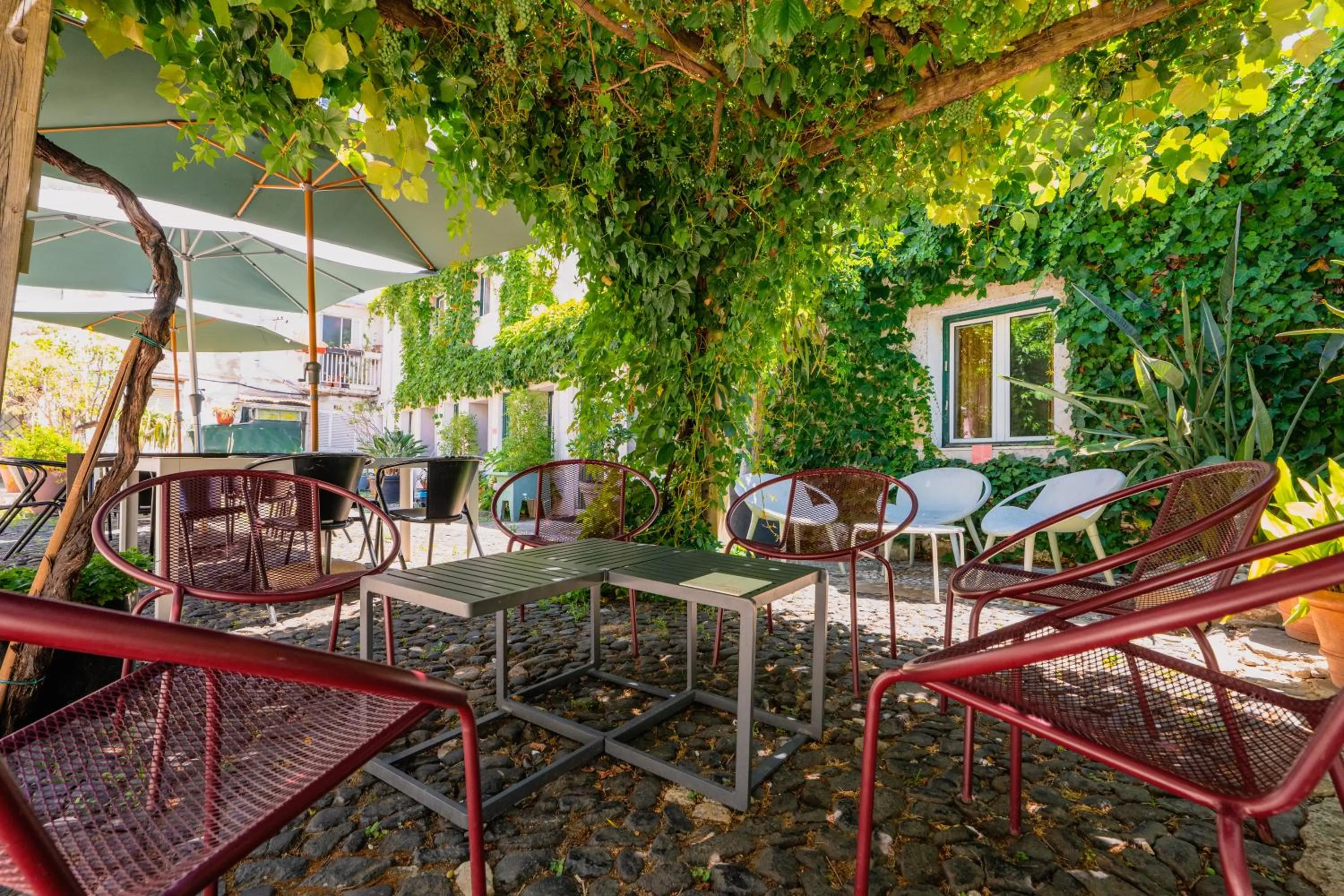 Patio in Casa do Patio by Shiadu