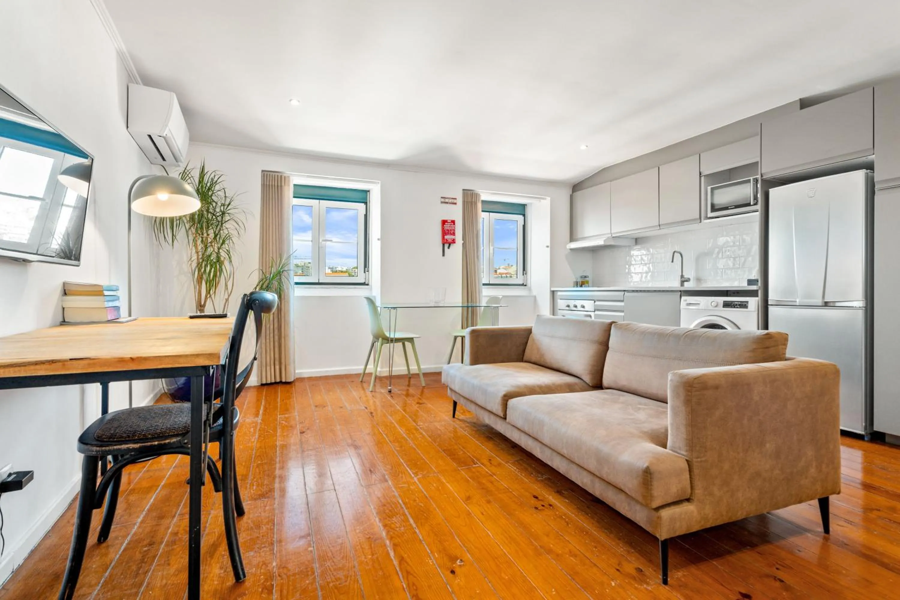 Kitchen or kitchenette in Casa do Patio by Shiadu