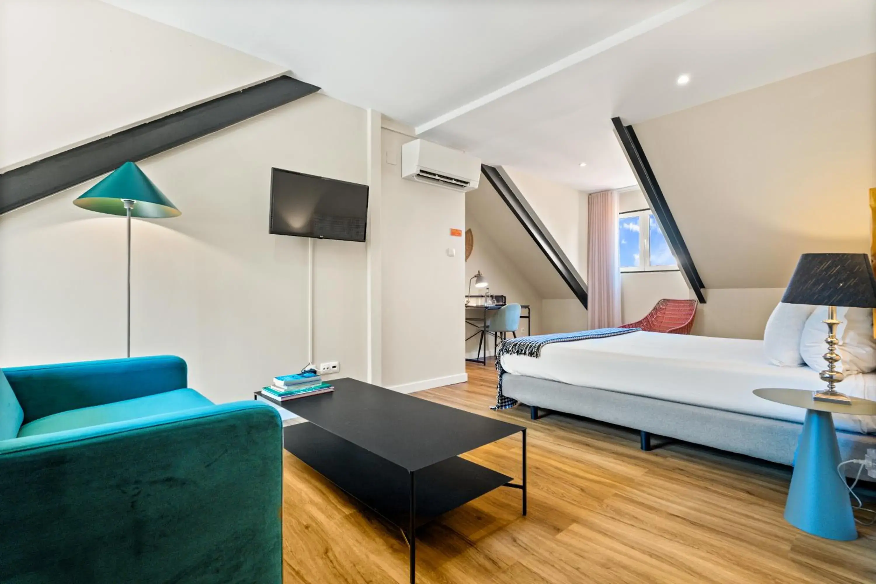 Living room, Bed in Casa do Patio by Shiadu Living room, Bed in Casa do Patio by Shiadu