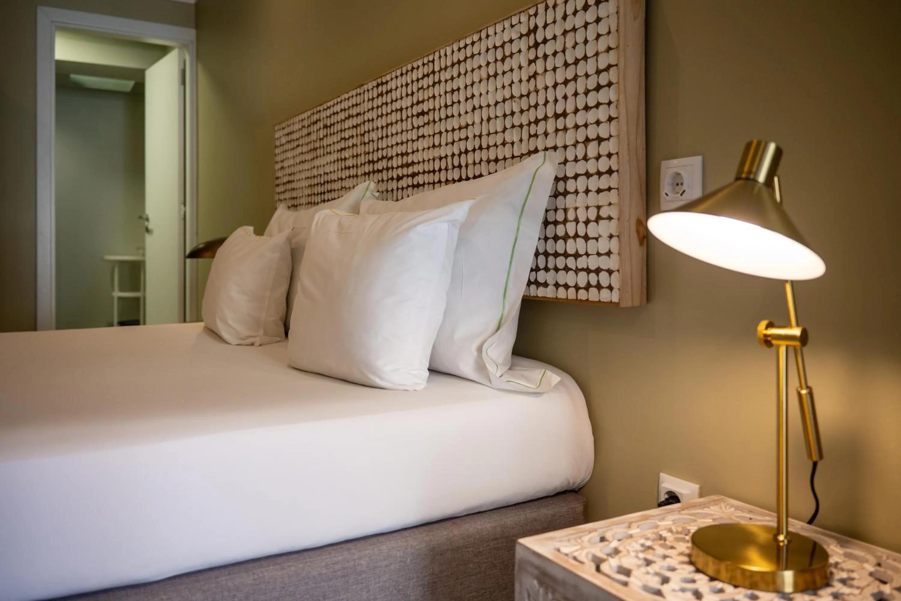 Bed in Casa do Patio by Shiadu