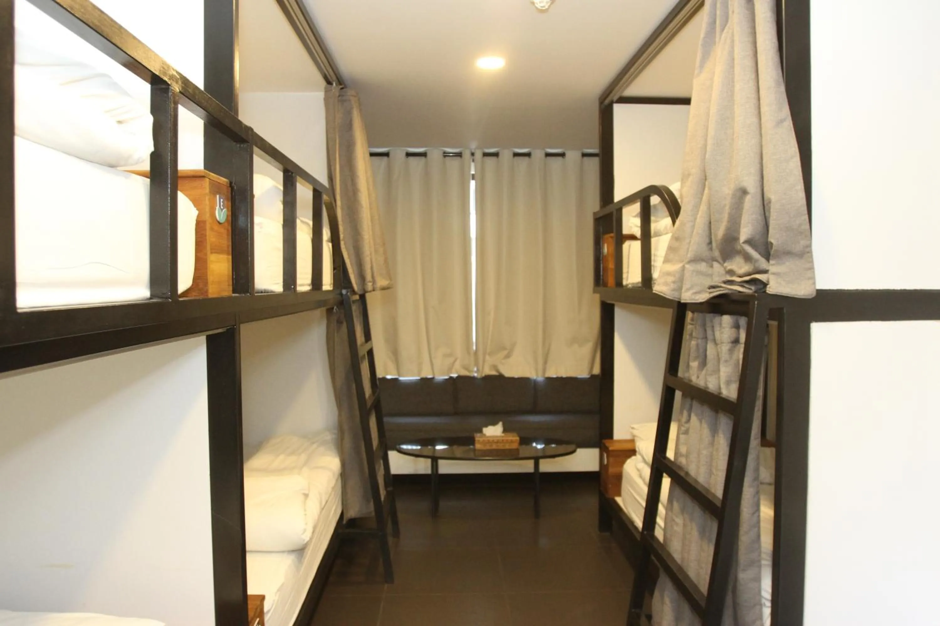 bunk bed, Bed in Hamra Urban Gardens