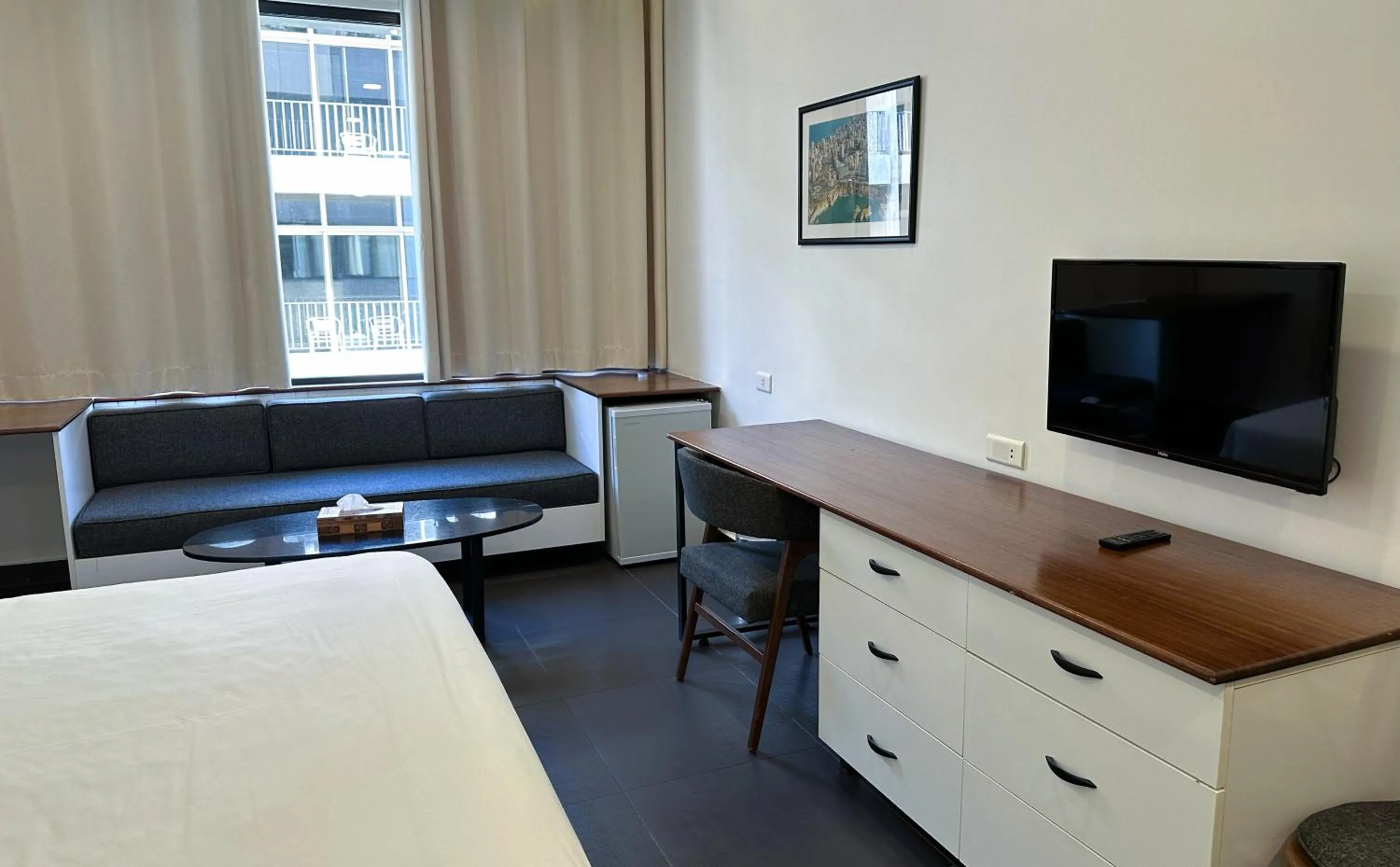 Bedroom, Bed in Hamra Urban Gardens