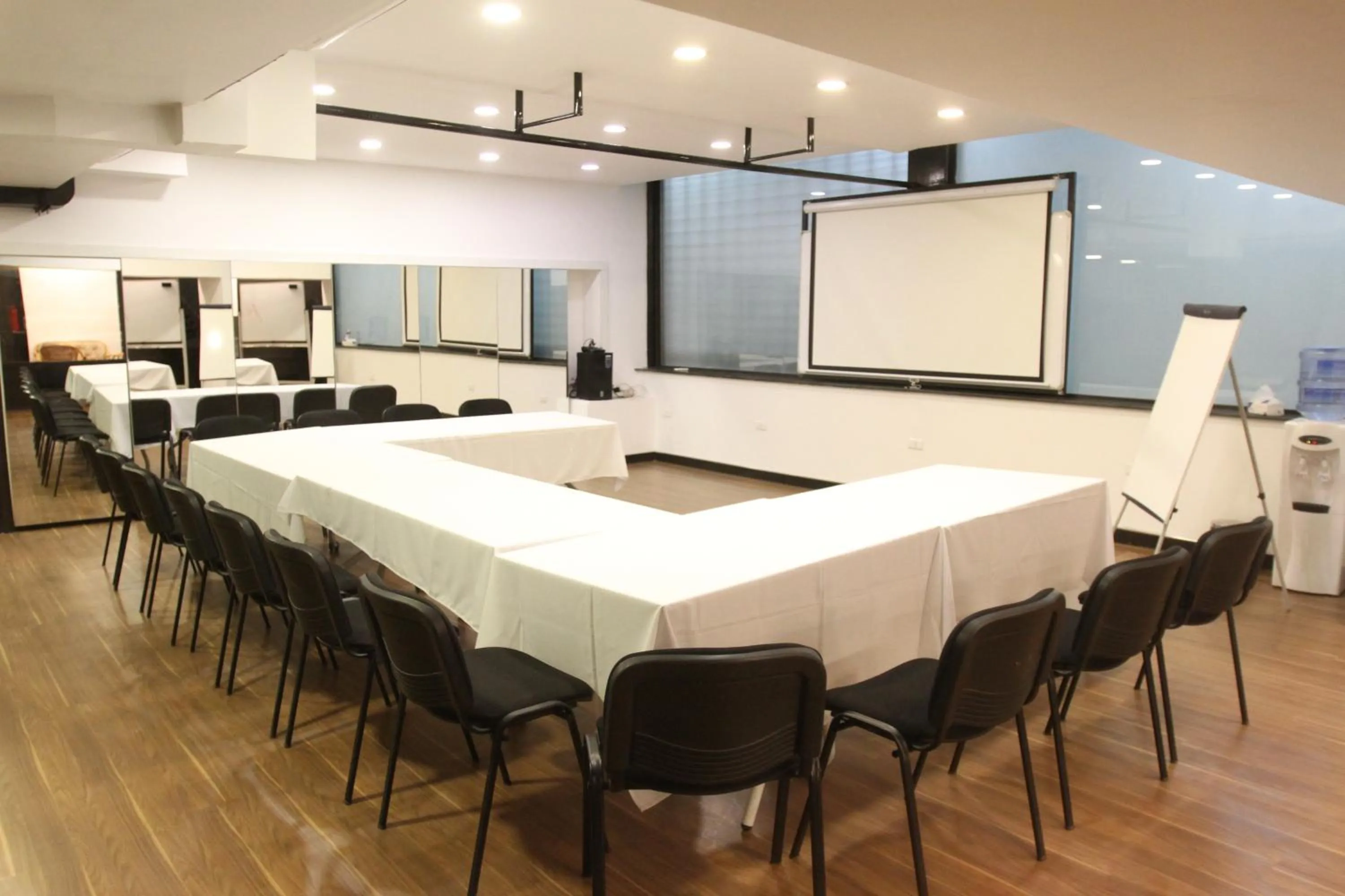 Meeting/conference room in Hamra Urban Gardens