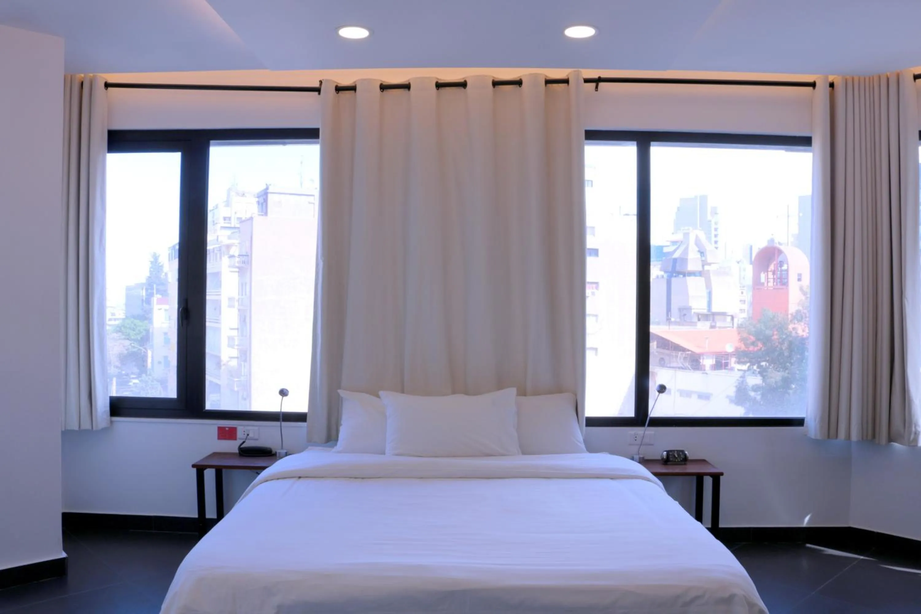 Photo of the whole room, Bed in Hamra Urban Gardens